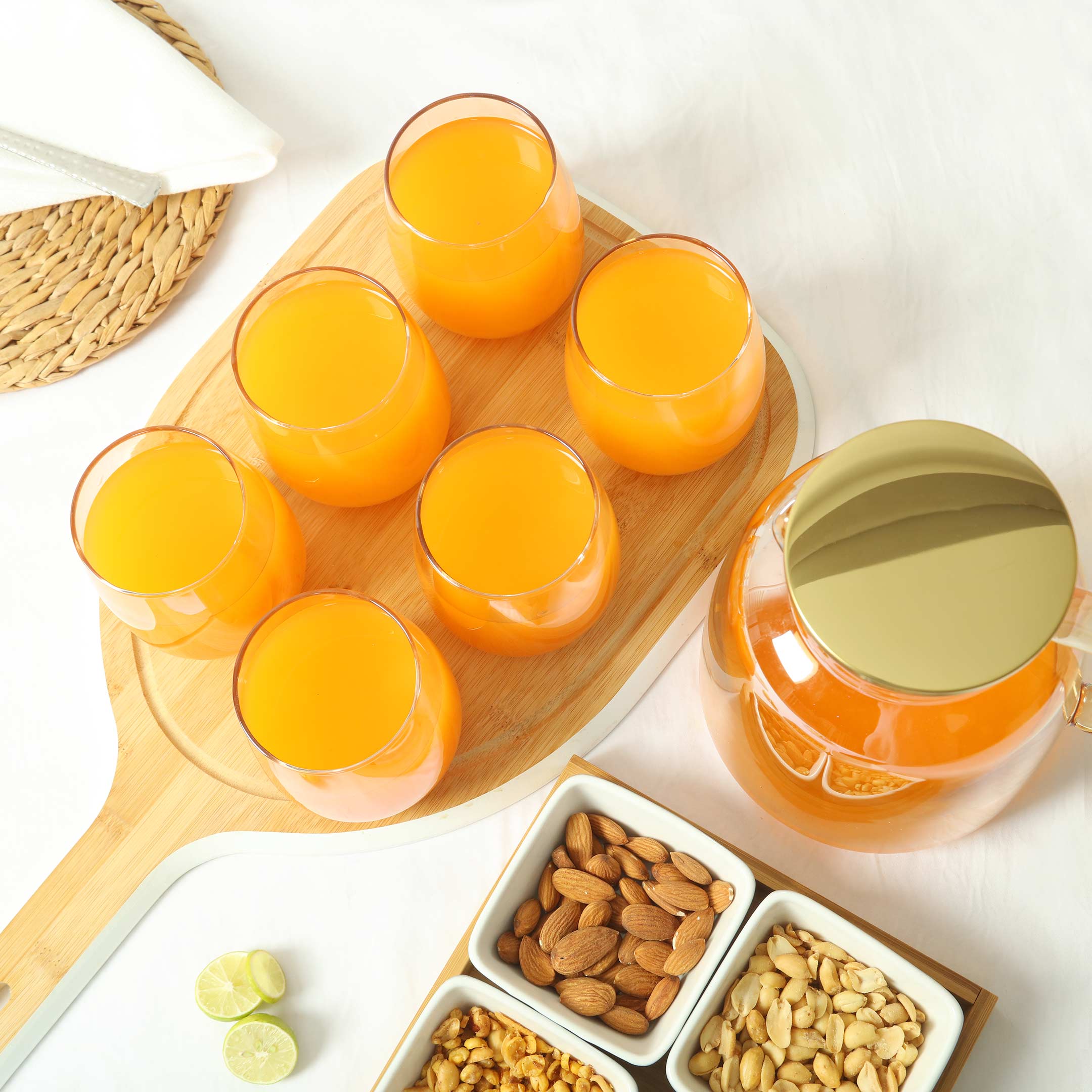 Borosilicate Glass Jug Set Golden with Stainless Steel Filter Lid - 7 Pcs