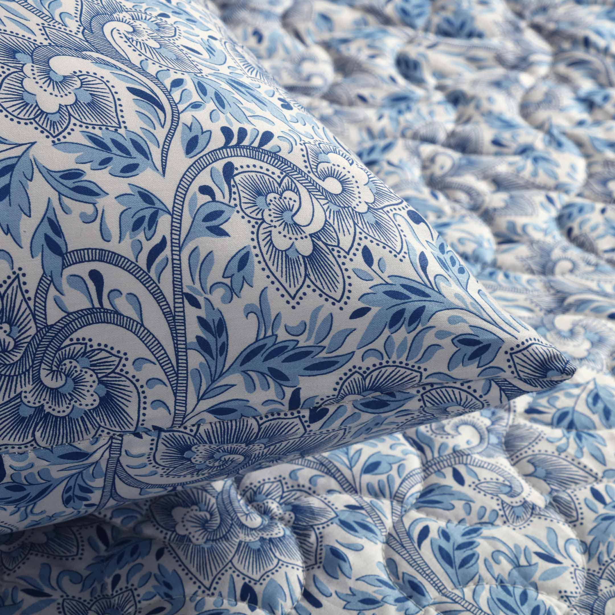 Serene Paisley Printed Summer Bedspread 6PCS Set