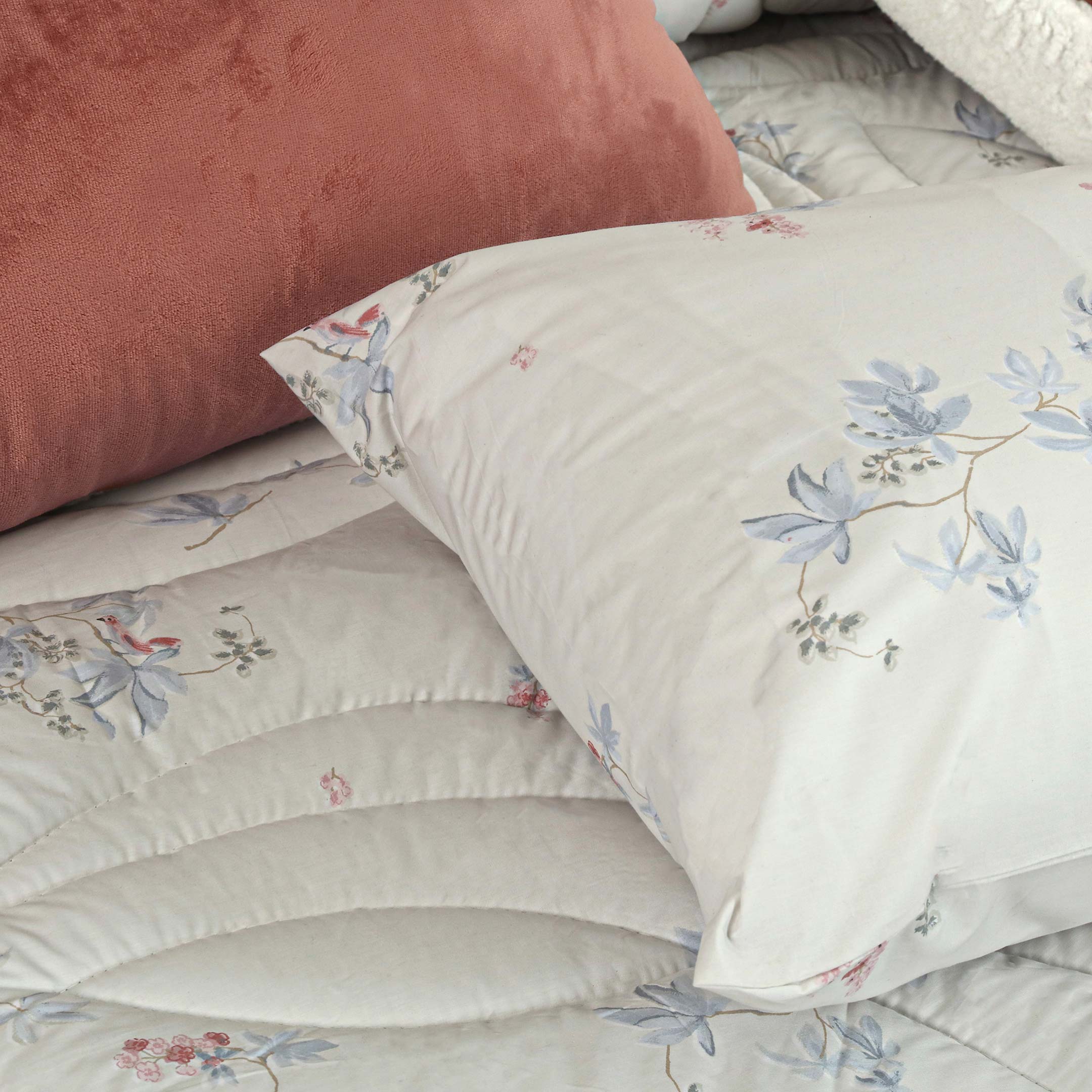 Pastel Bloom-Marshmallow Bedding 7 pcs