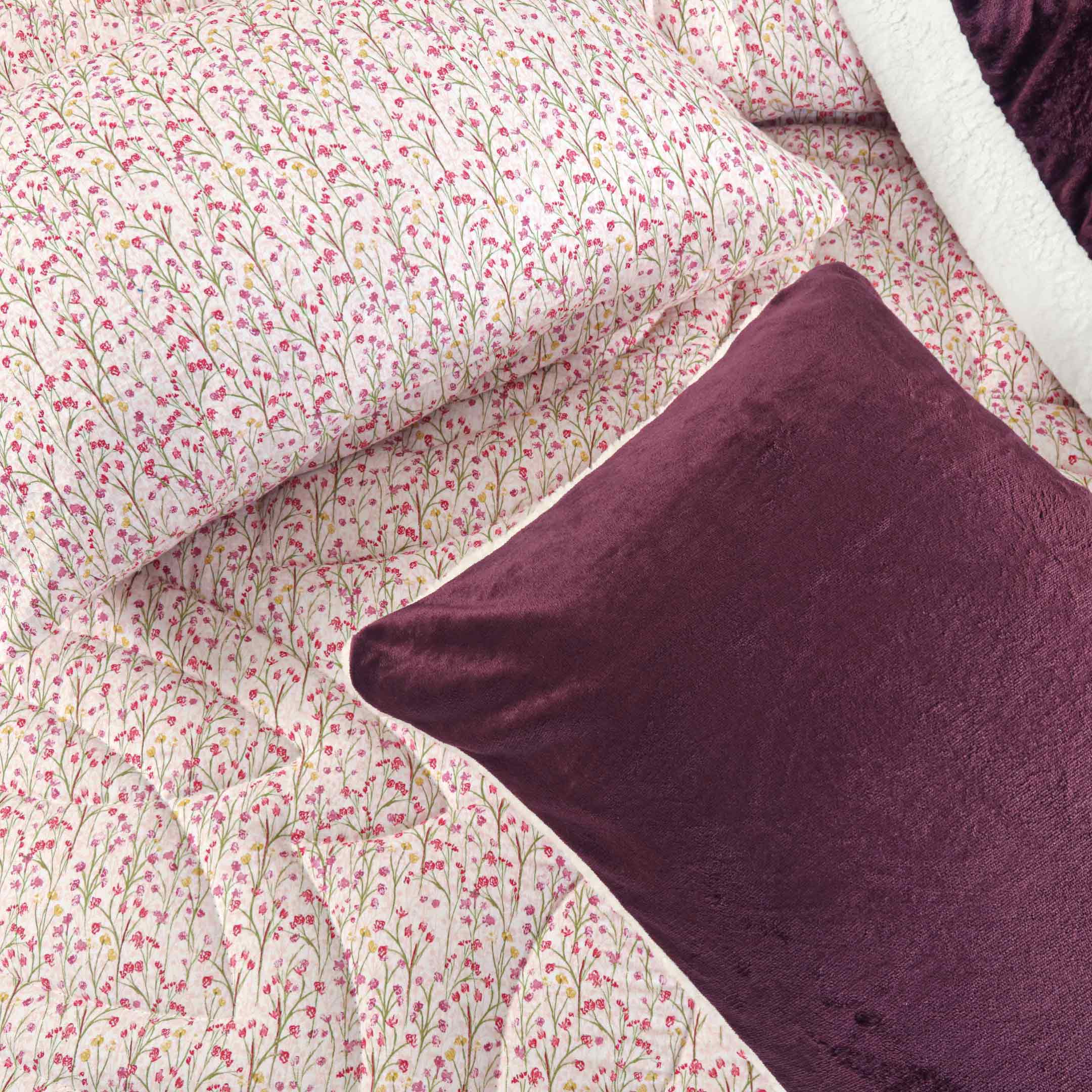 Frosted Petals-Marshmallow Bedding 7 pcs