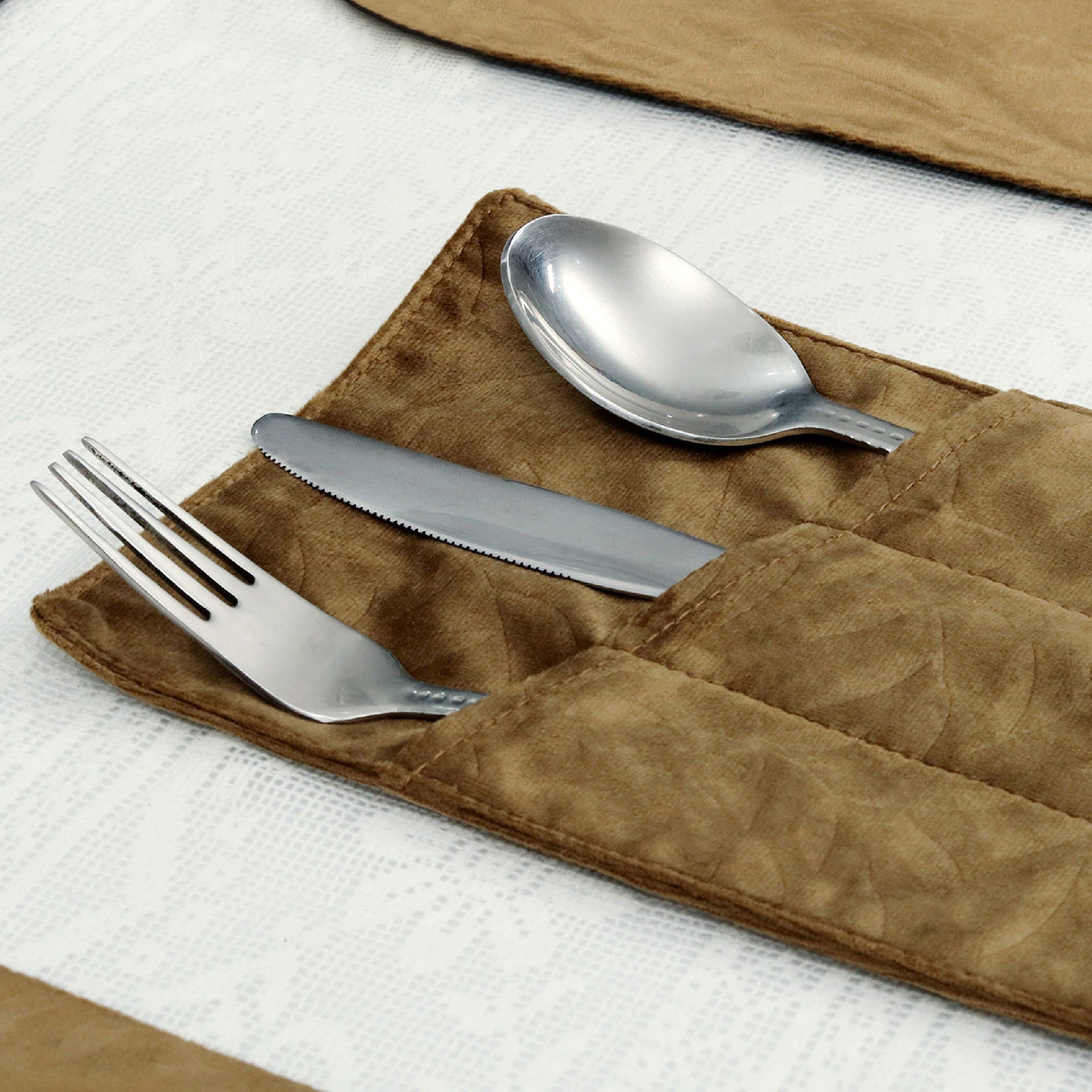 Velour Elegance - Dining Table Set