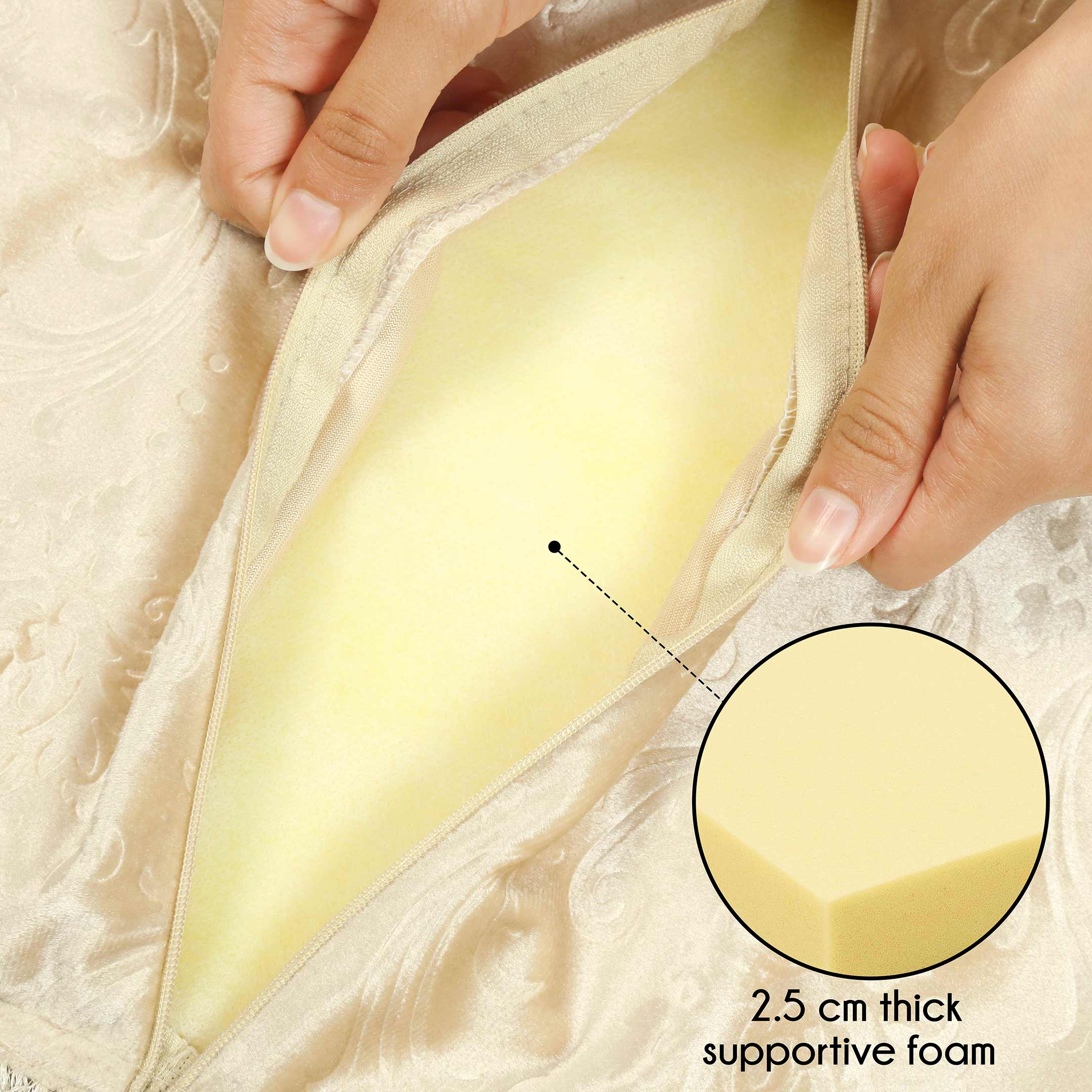 NOOR-E-SALAT Embroidered Velvet Prayermat