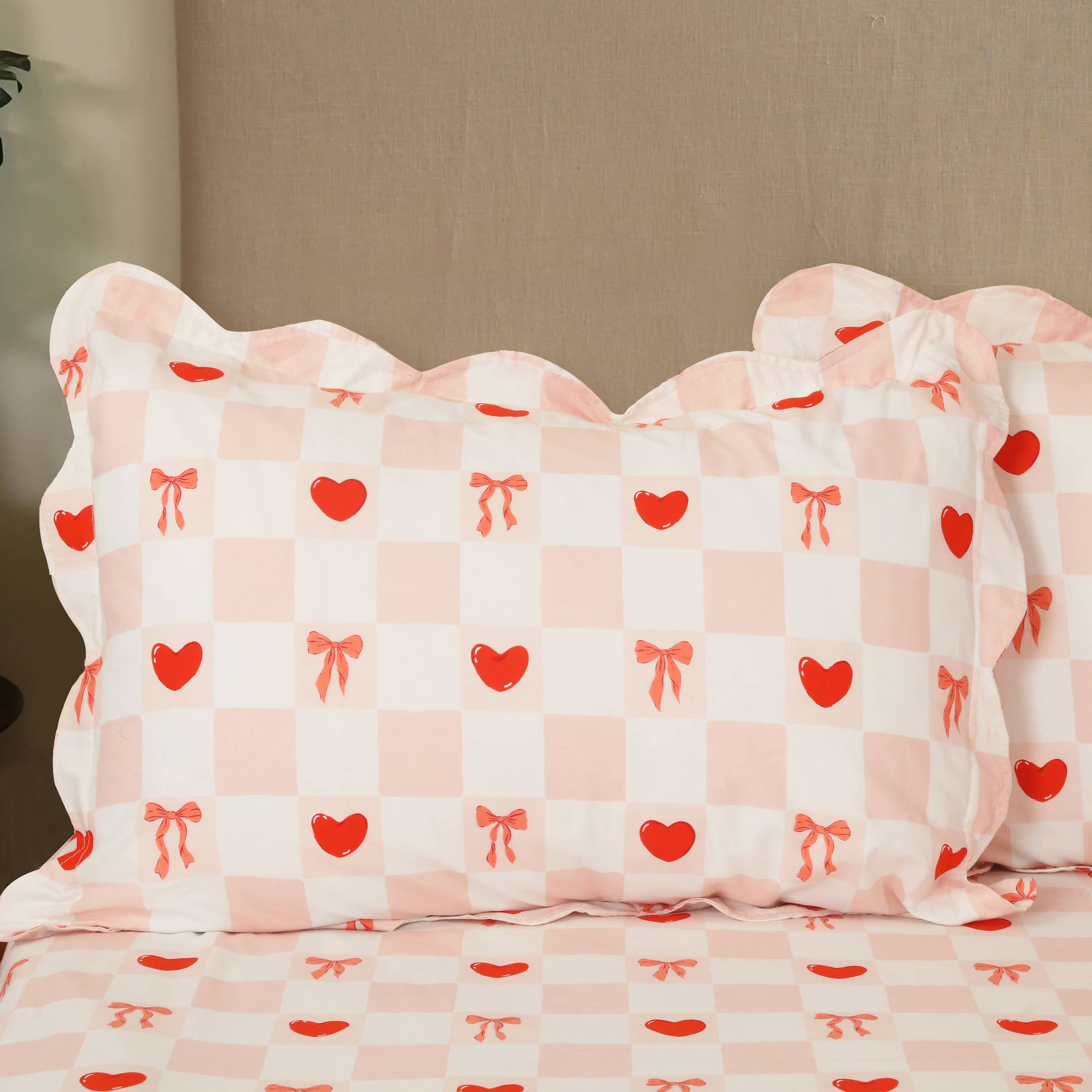 Heart & Bows Printed Bedsheet Set