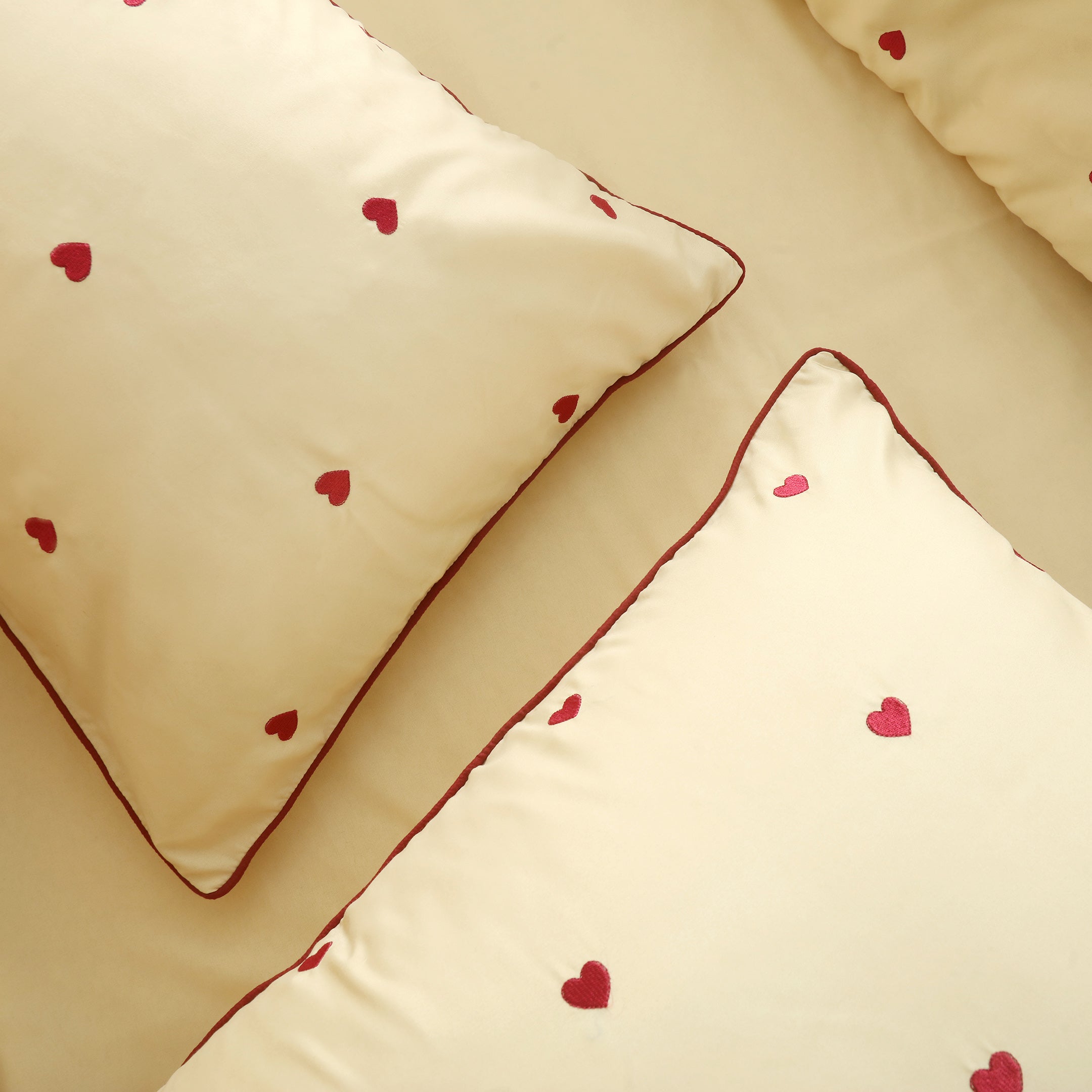 Minimal Amour Duvet Cover Set