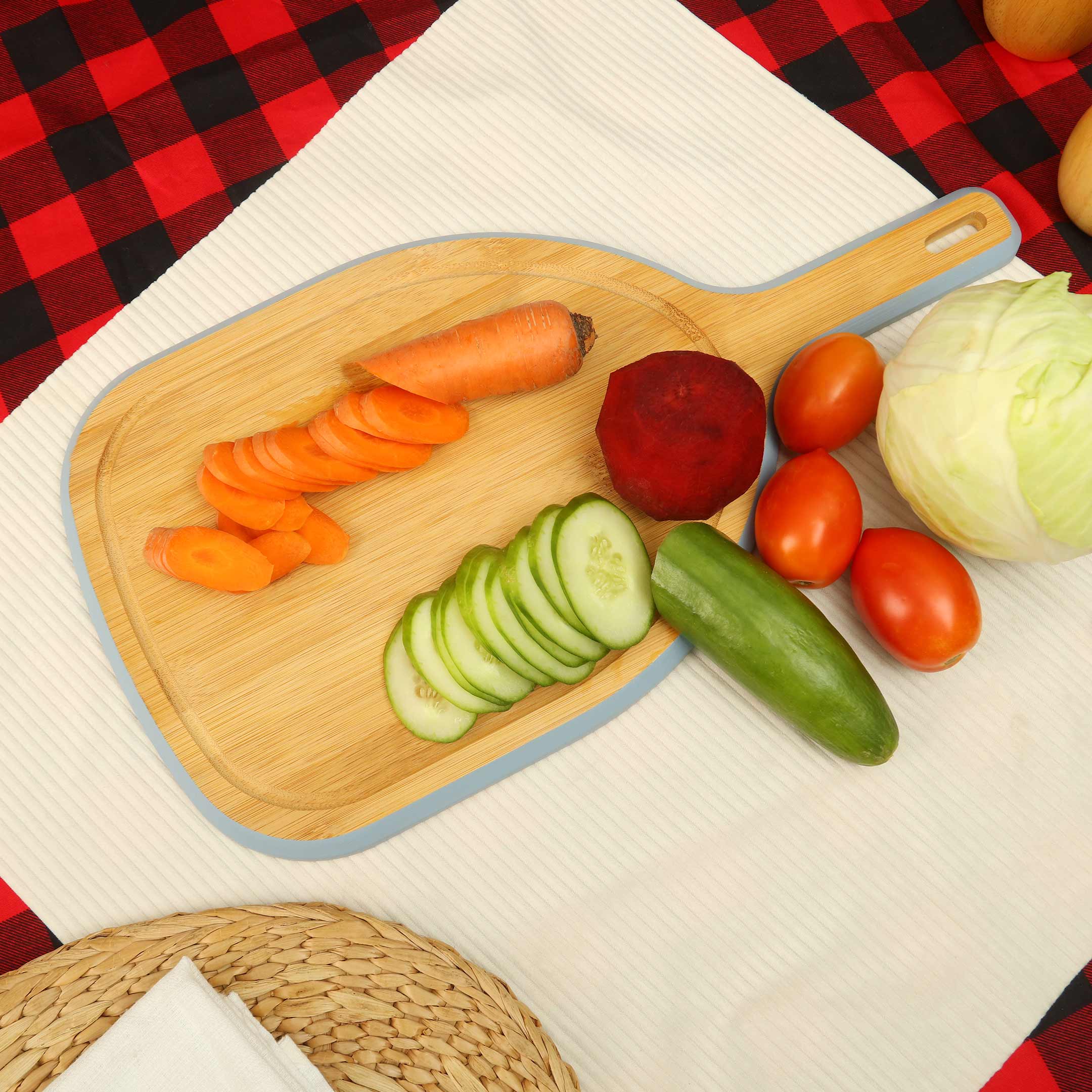 Bamboo Cutting board with Handle