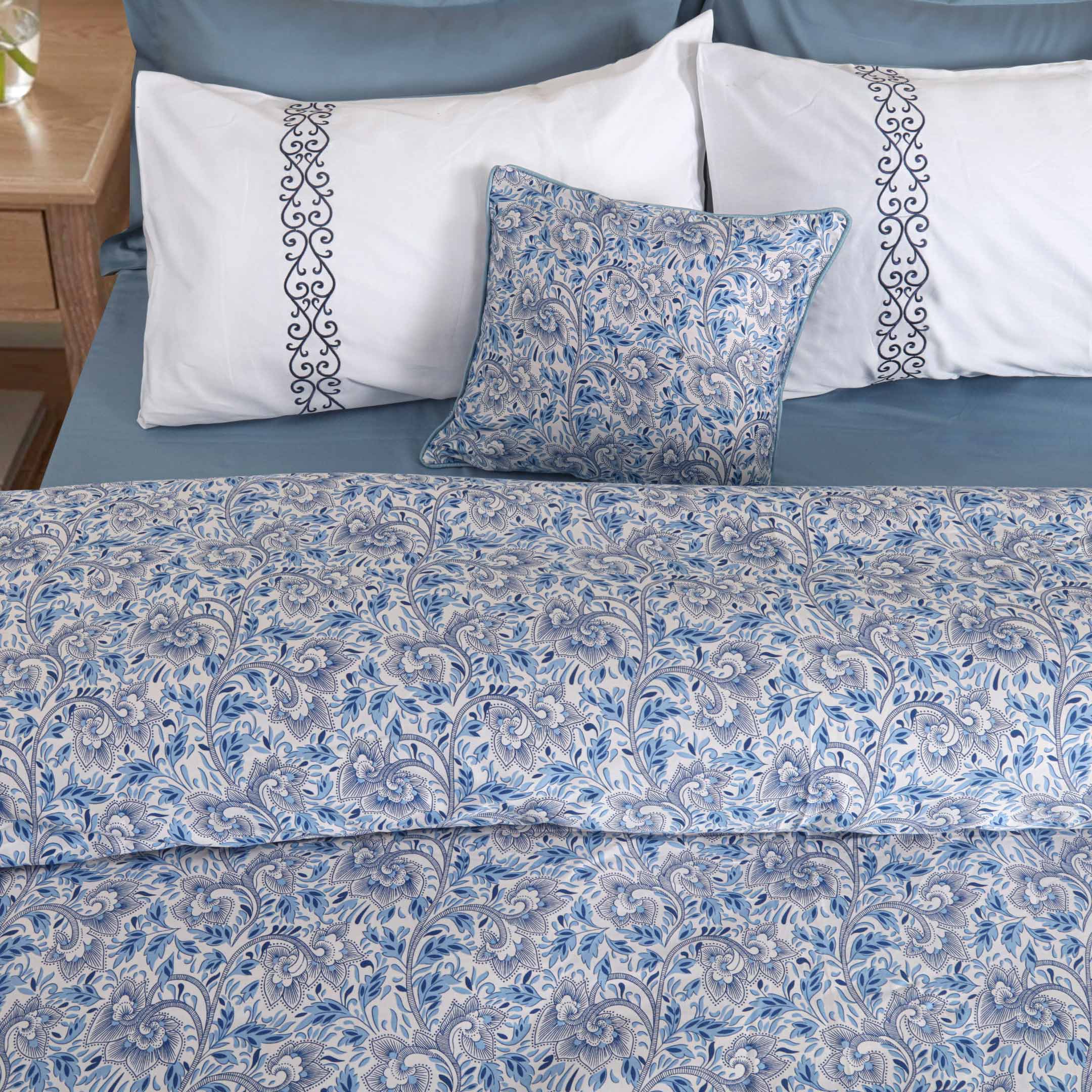Serene Paisley Printed Summer Duvet Cover
