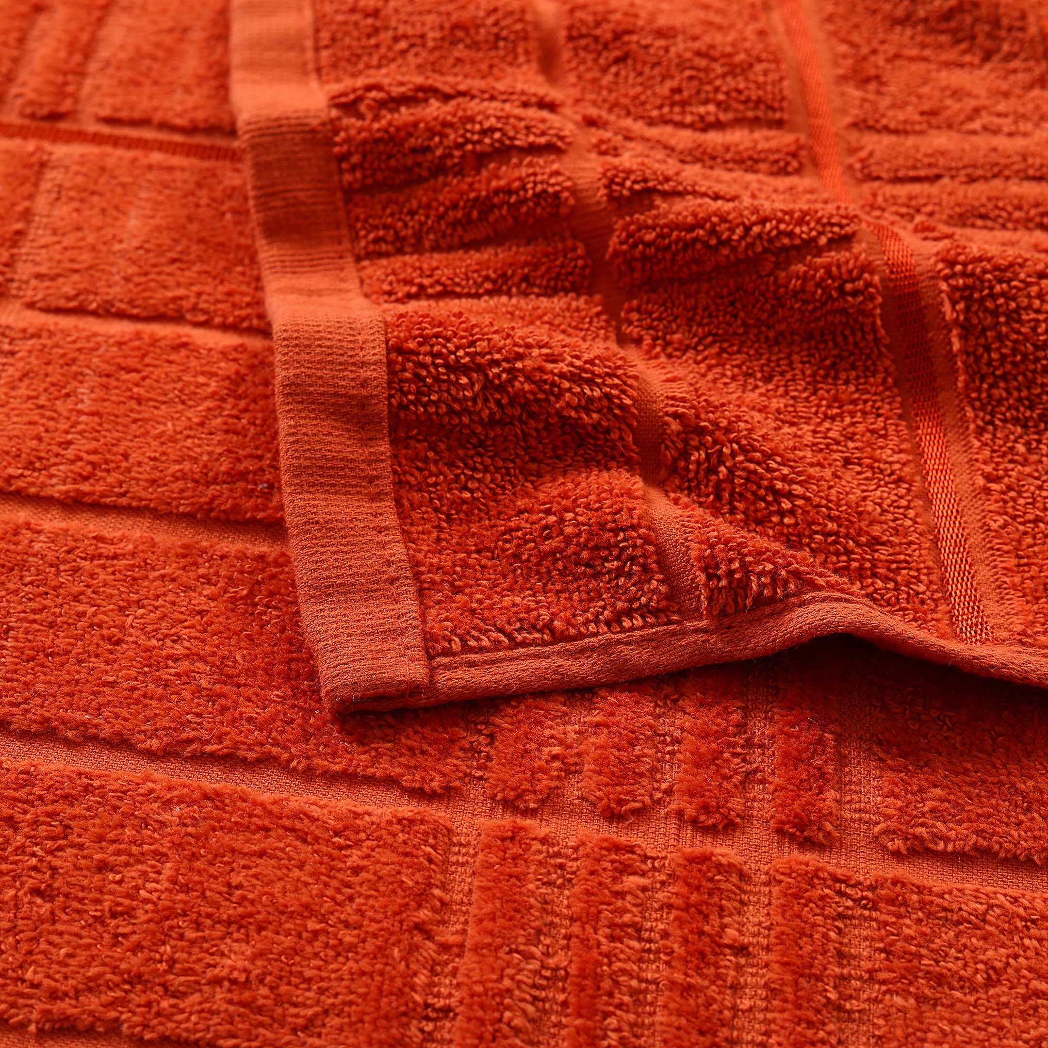 Premier Quality Strip Pattern Bath Towels