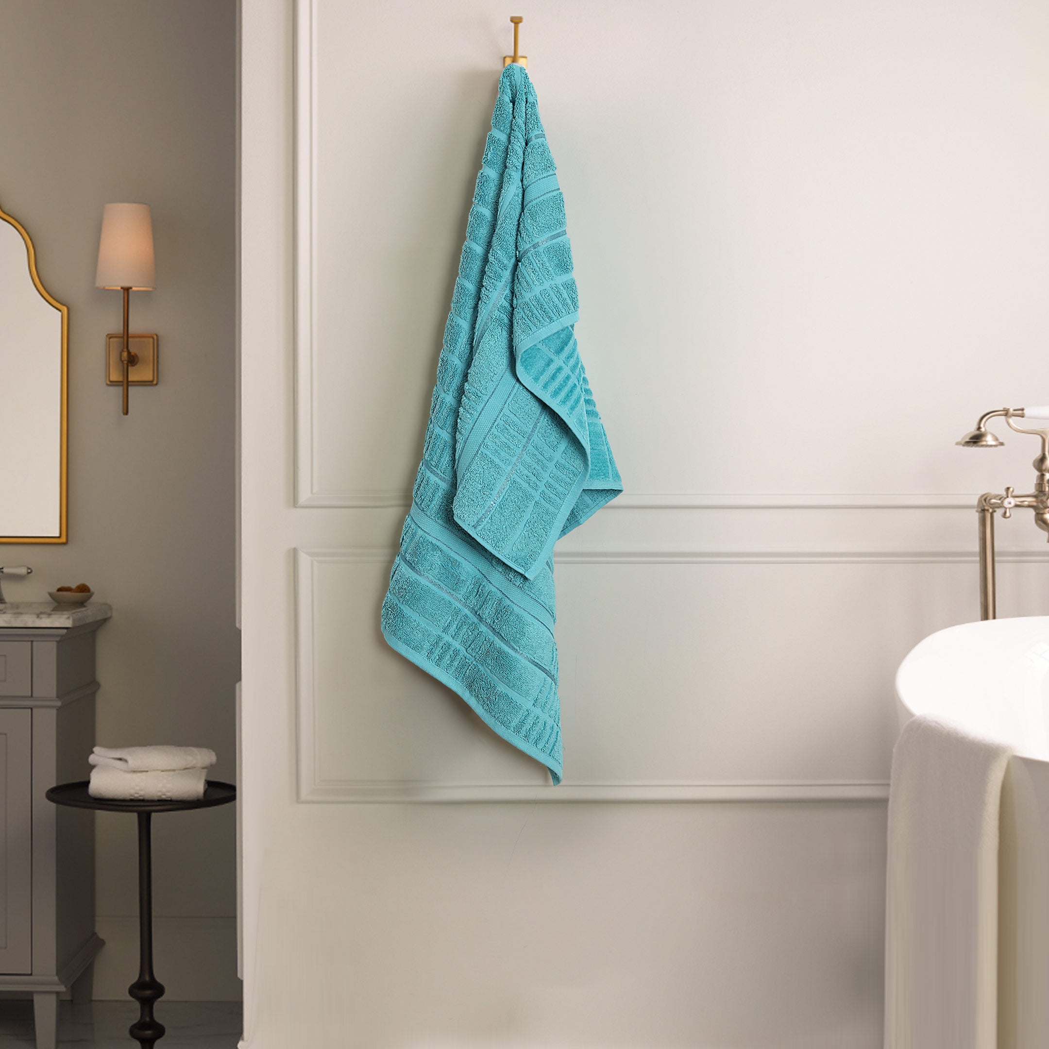 Premier Quality Strip Pattern Bath Towels