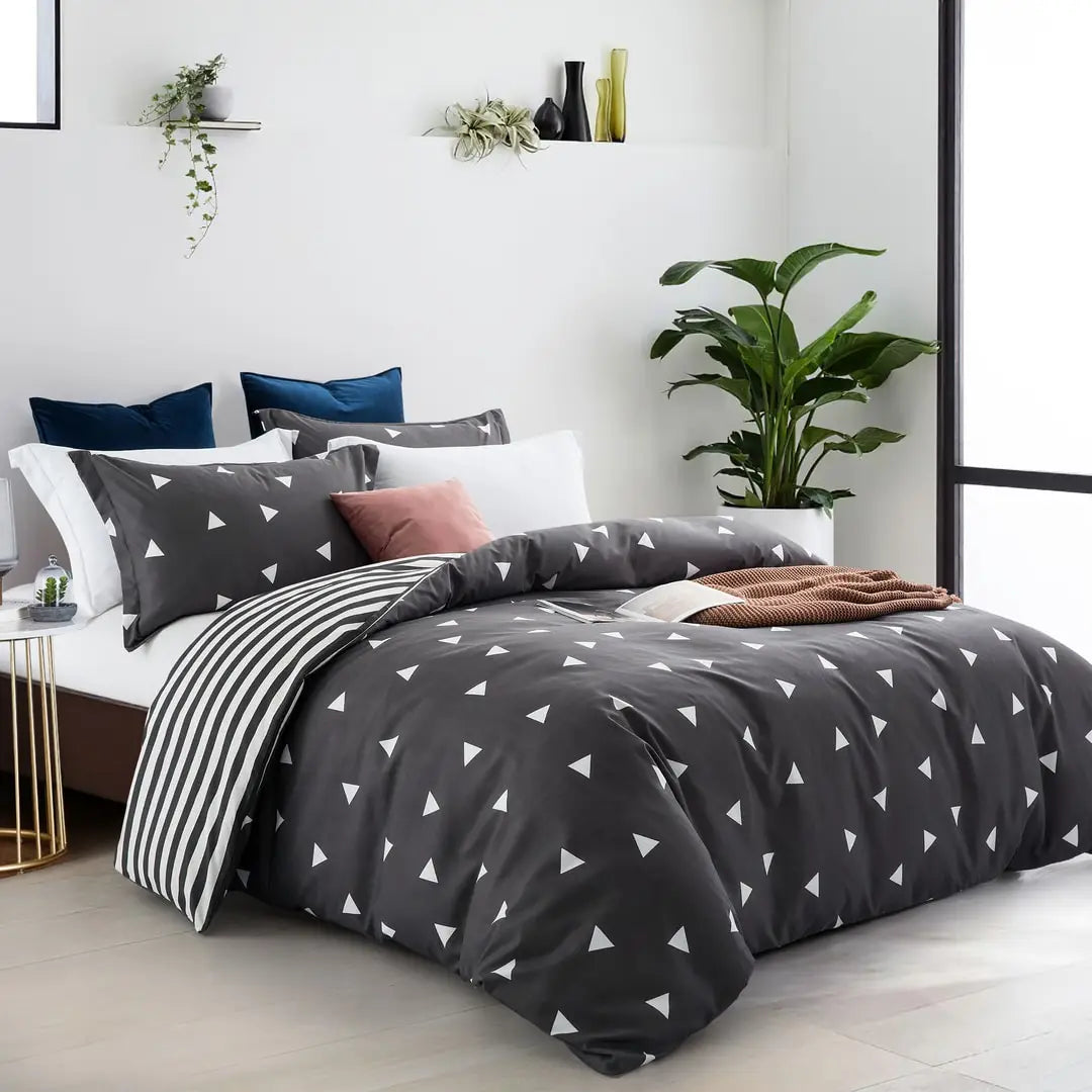 Microfiber Duvet Cover with Pillow Cases Grey Triangle Design
