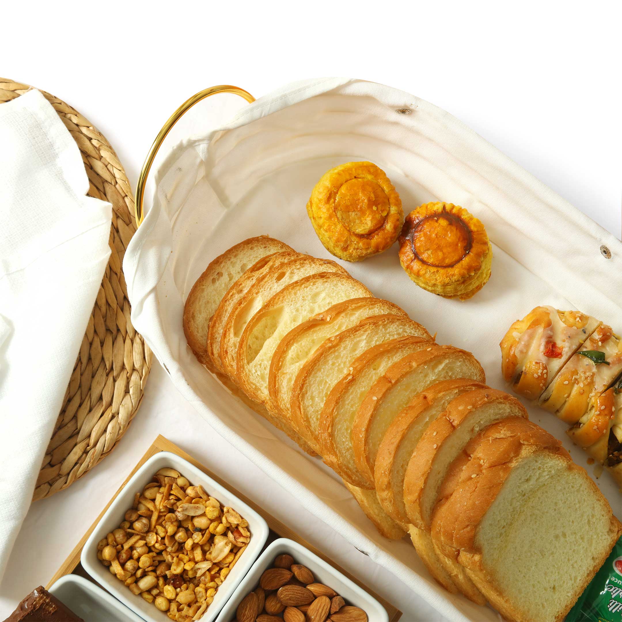 Nordic Style Gold Plated Oval Shape Bread Serving Basket