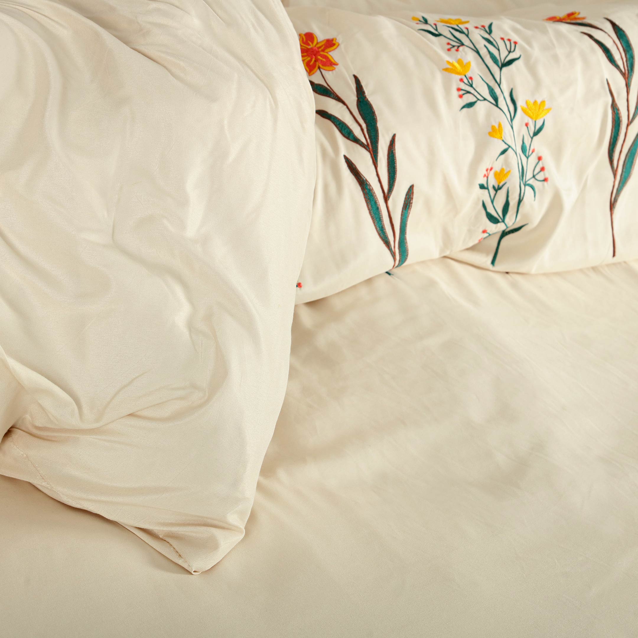 Petals of Joy - Embroidered 6-Piece Duvet Cover Set