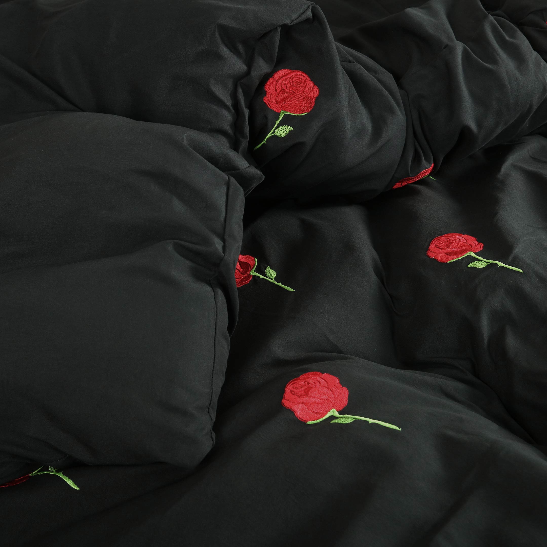 Romantic Roses - Embroidered 6-Piece Duvet Cover Set