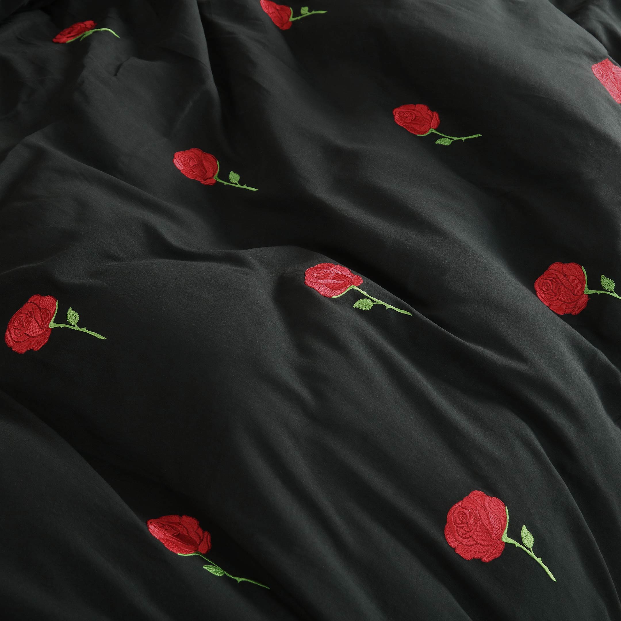 Romantic Roses - Embroidered 6-Piece Duvet Cover Set