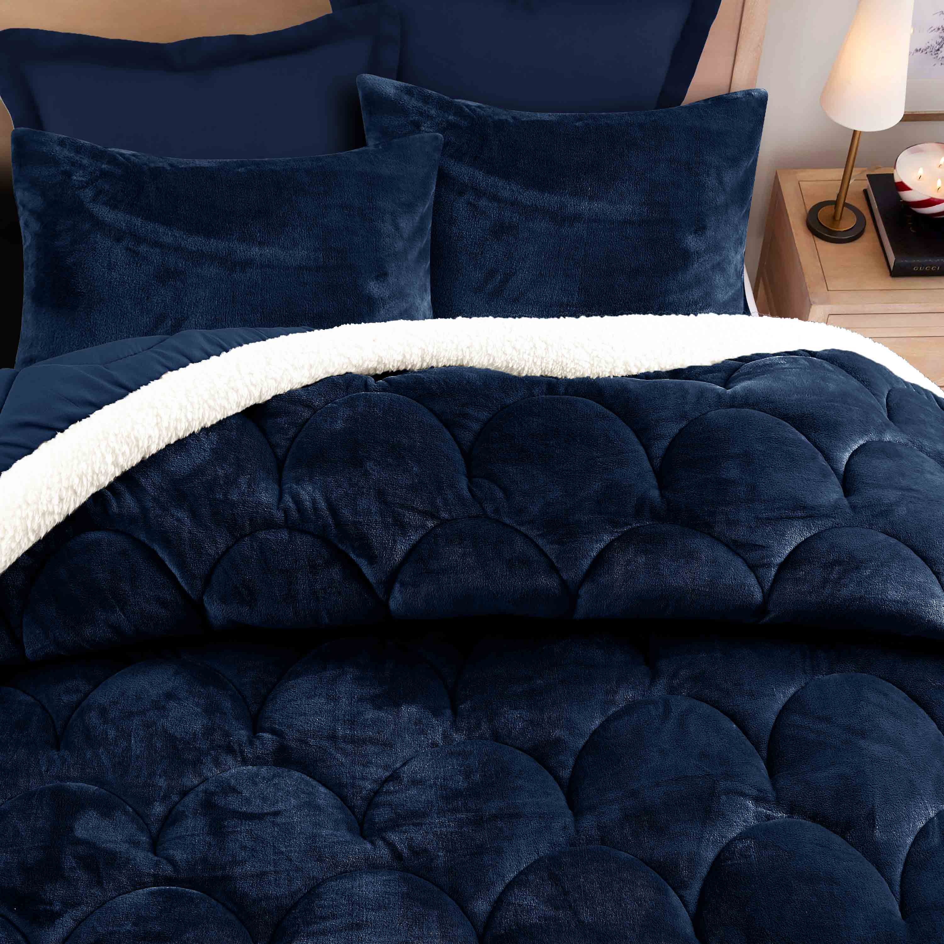 Seashell Quilted Fleece Comforter Set 6pcs Navy