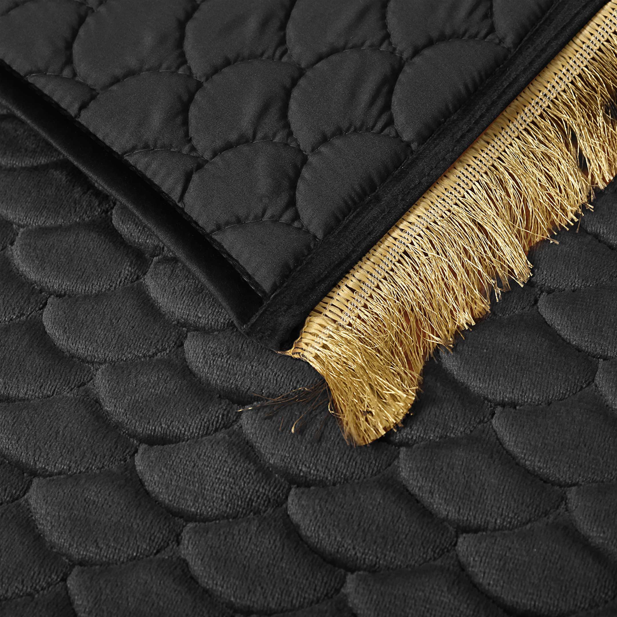 Black Seashell Quilted Moon Embroidered Fleece Padded Prayermat