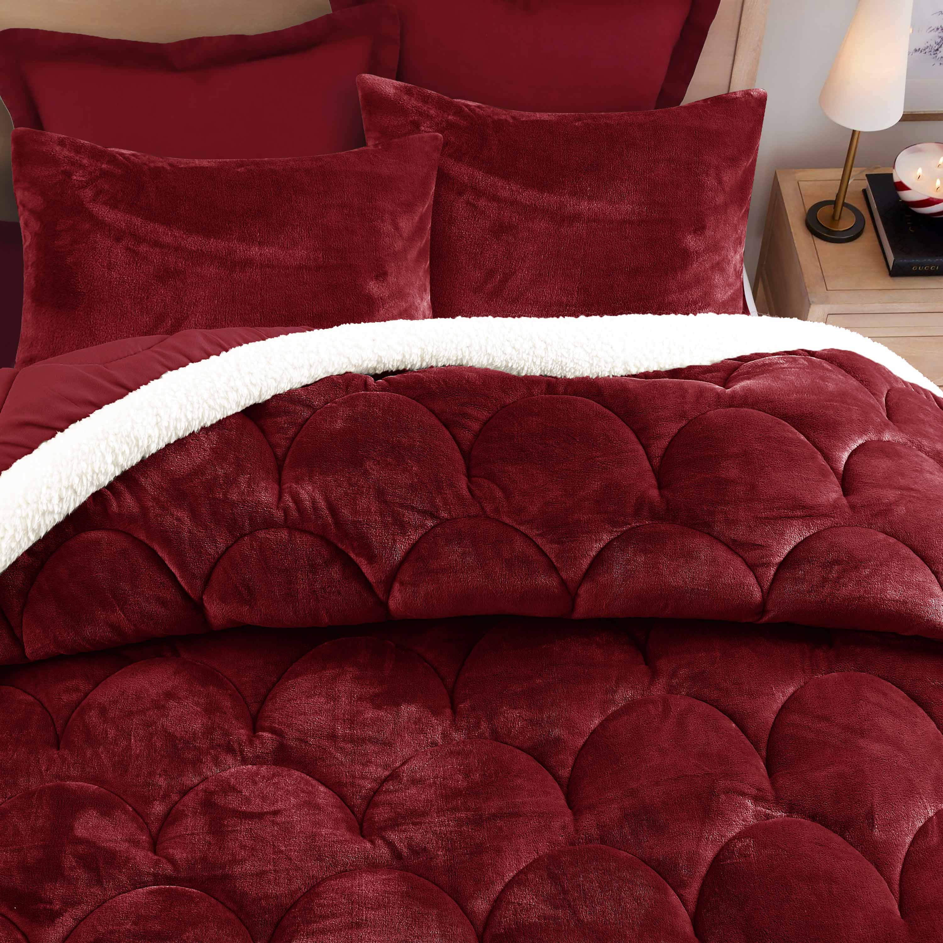 Seashell Quilted Fleece Comforter Set 6pcs Burgundy