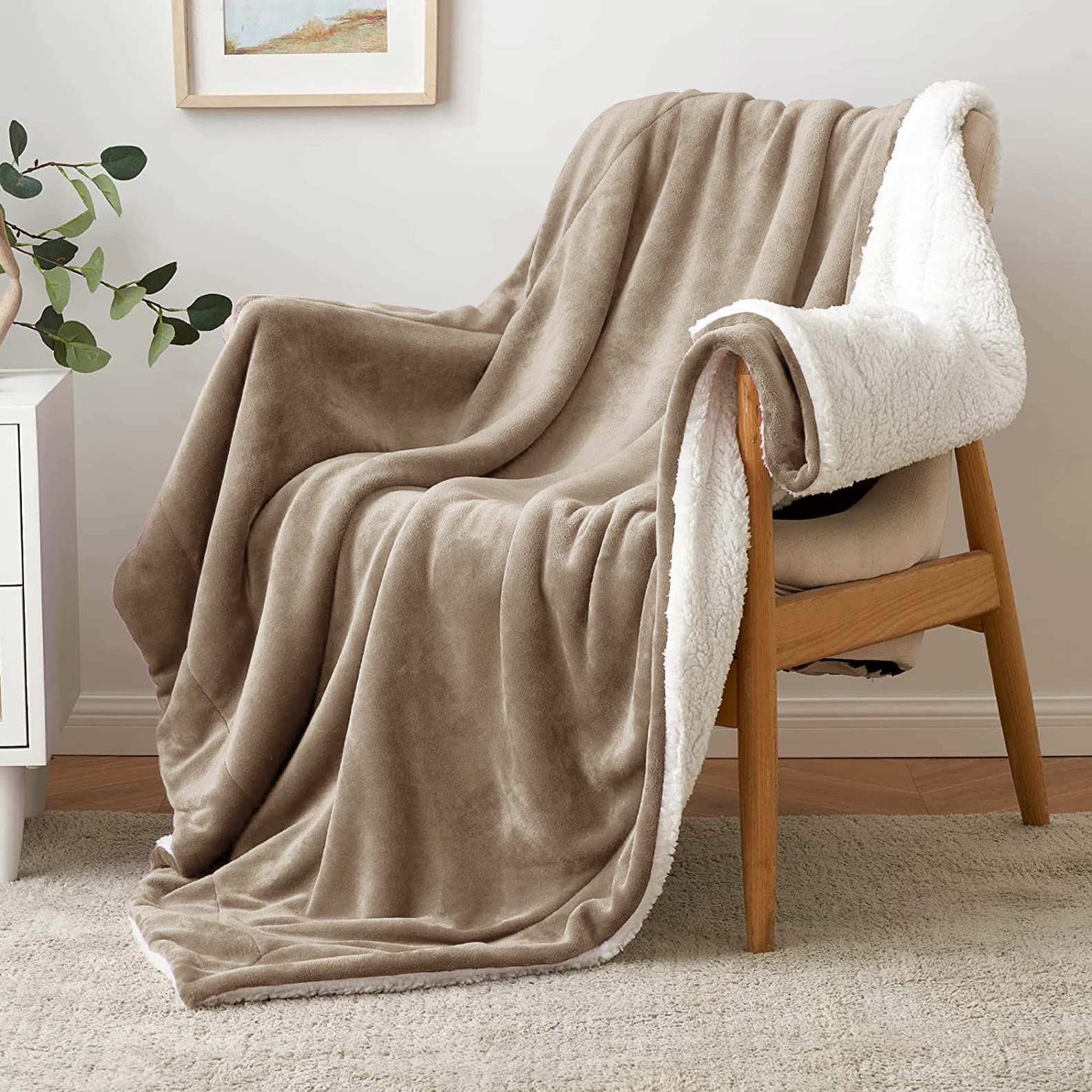Ultra Soft Sherpa Throw Blanket - Sand