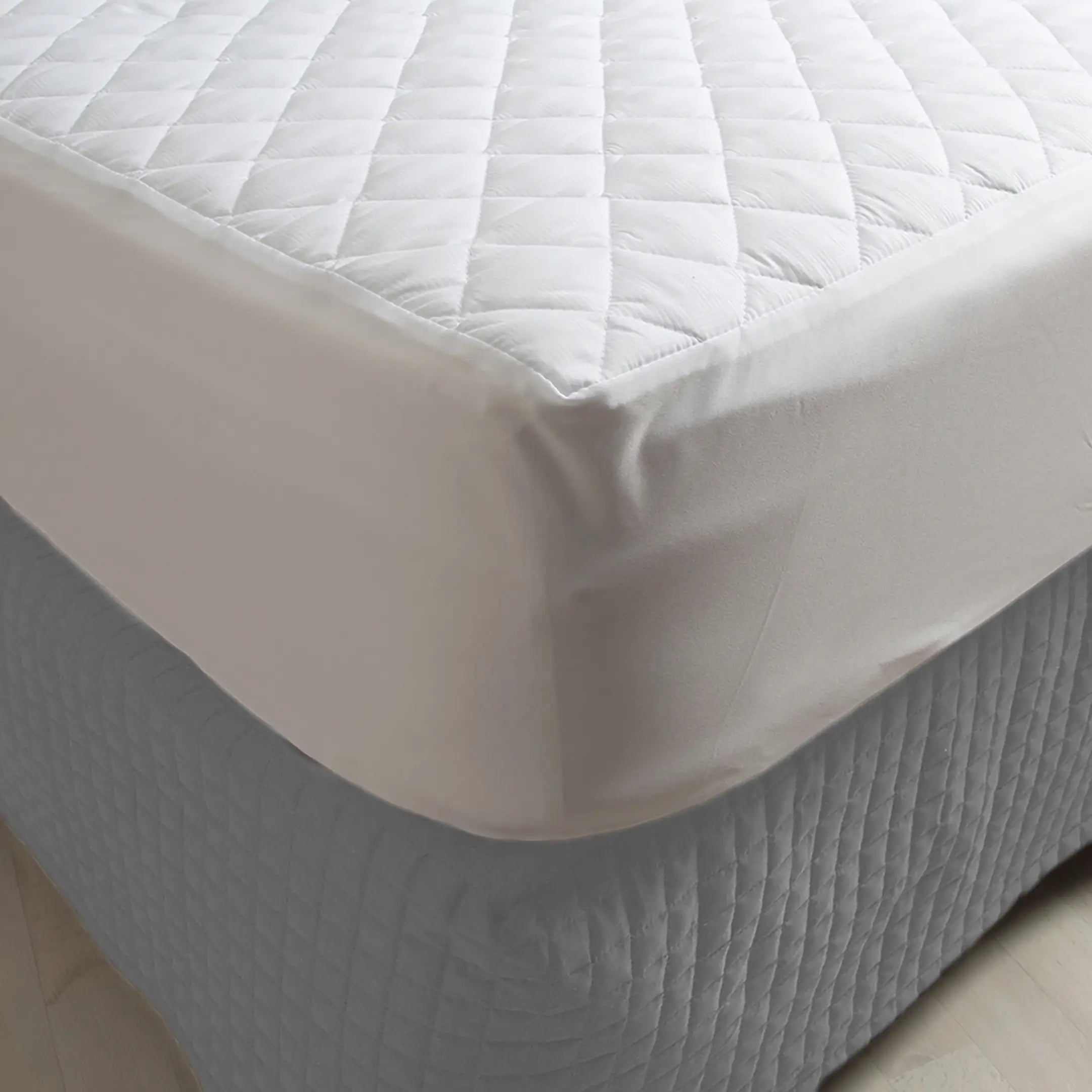 Waterproof Quilted Mattress Protectors Fitted White
