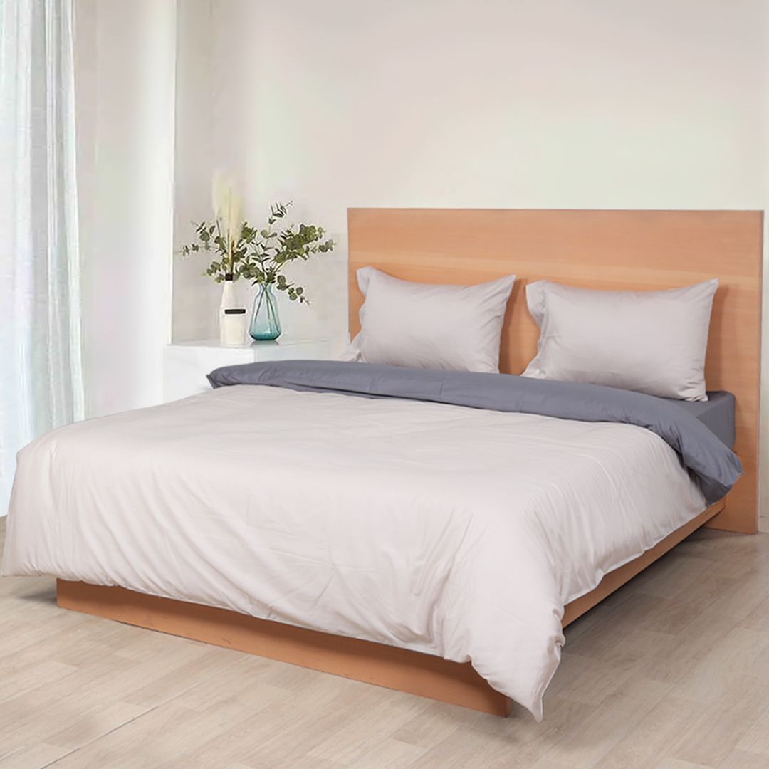 4-Pcs Swanky Cotton Satin Reversible Bedding Set