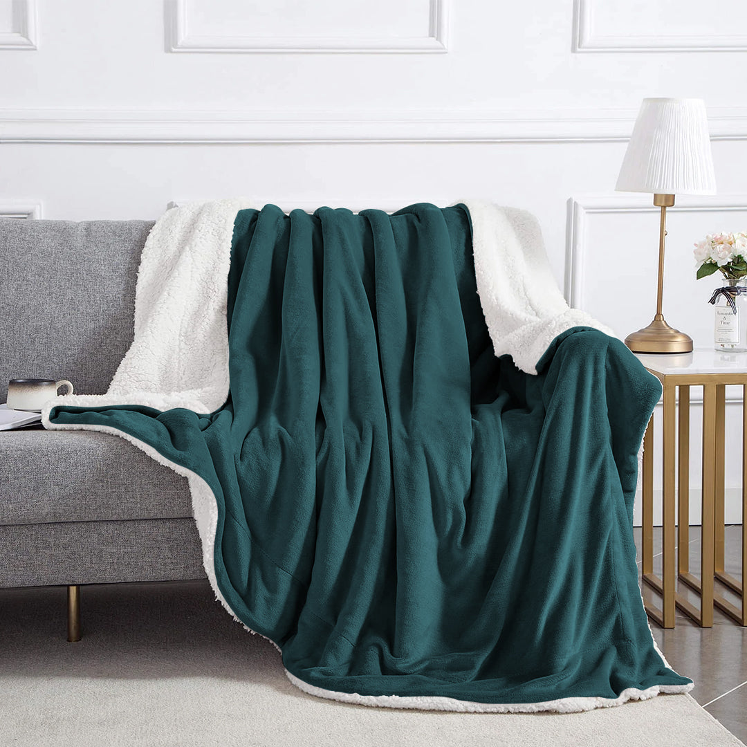Ultra Soft Sherpa Throw Blanket - Green