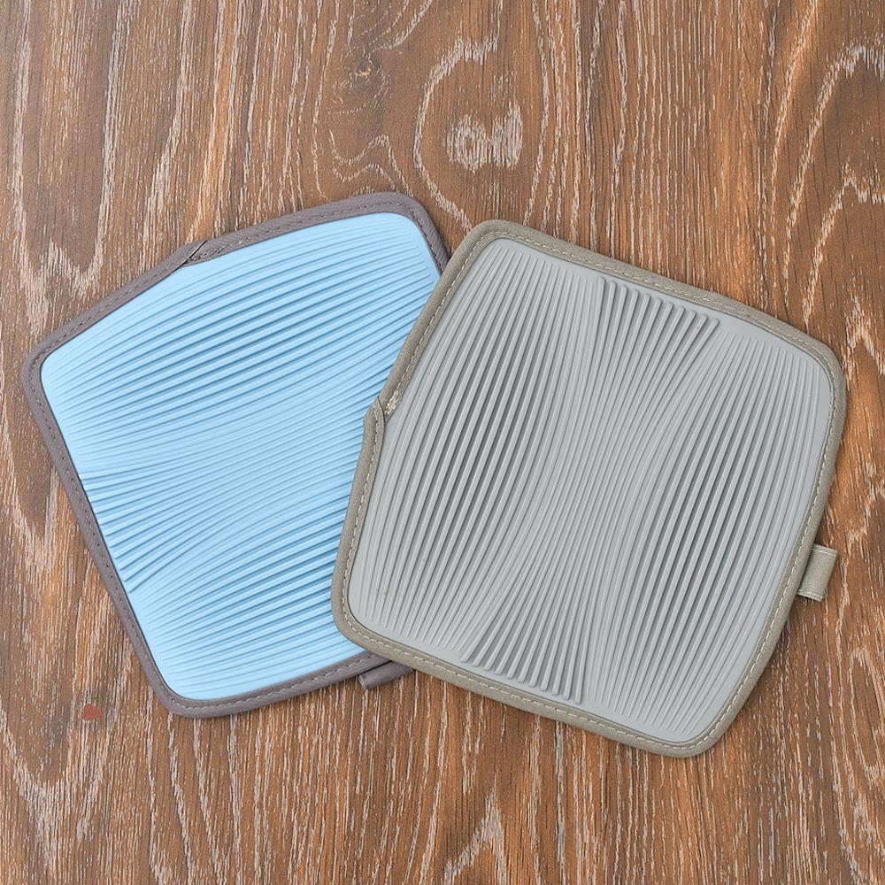 Tessie & Jessie Professional Heat Resistant Silicone Oven & Pan Glove