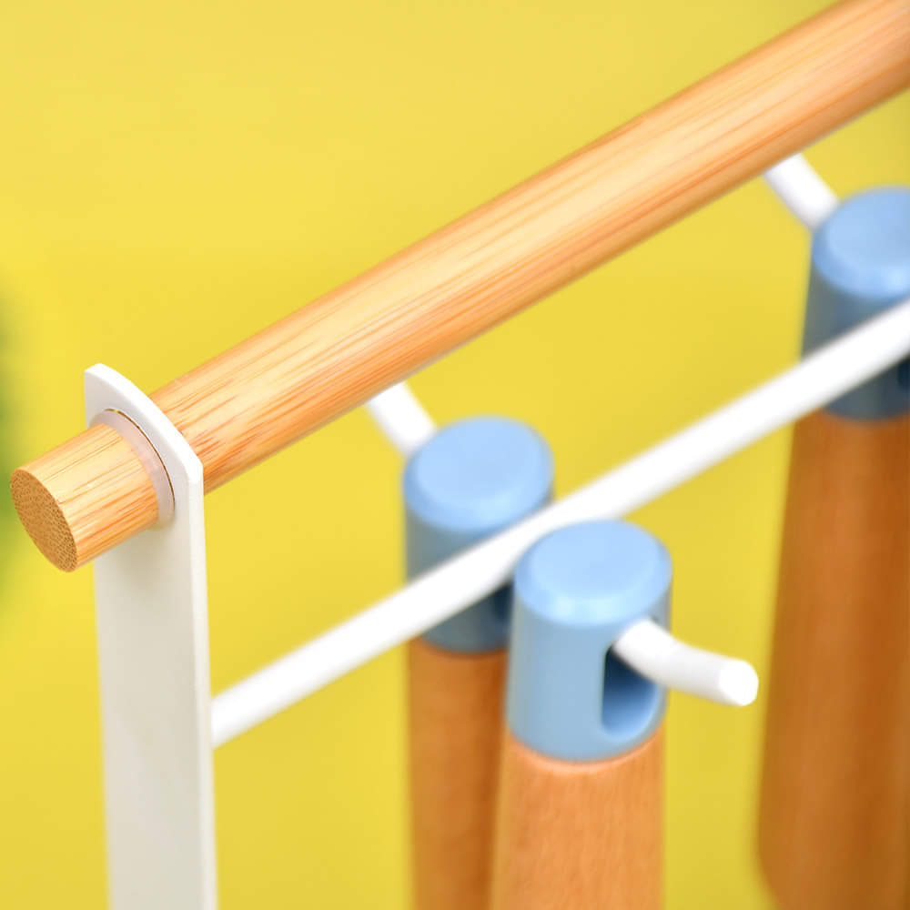 Tessie & Jessie 6 Pieces Utensil Set With Stand