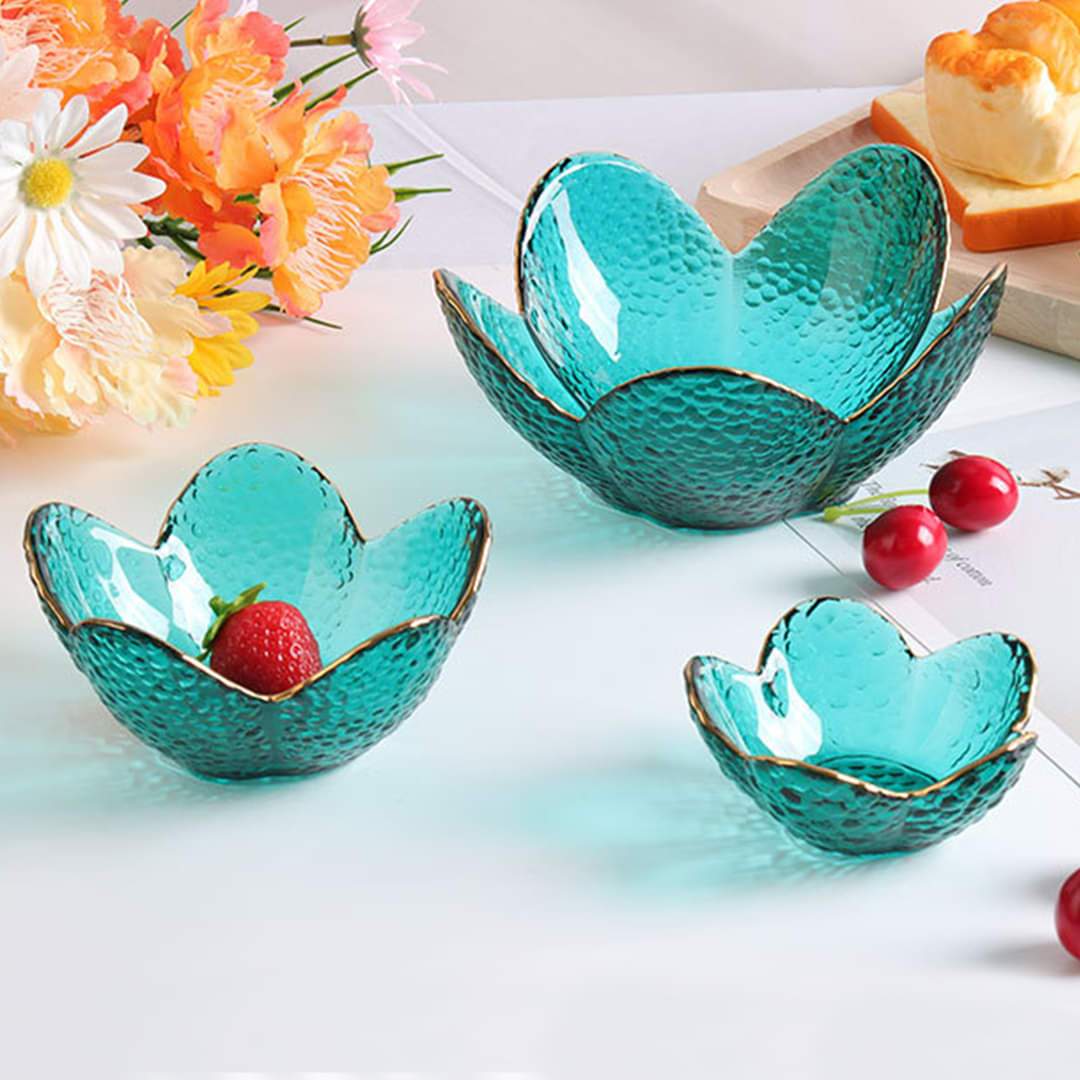 Moderno Lily Shaped Glass Serving Bowl