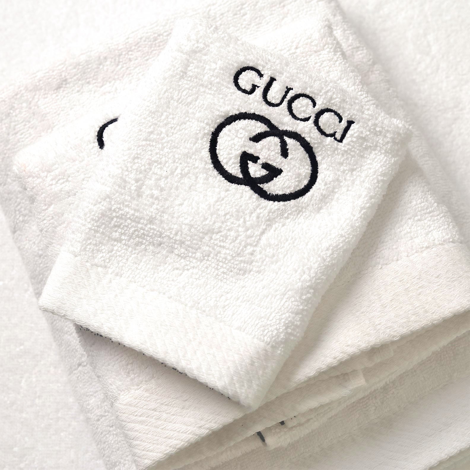 3-Pcs Gucci Embroidered Towel Set