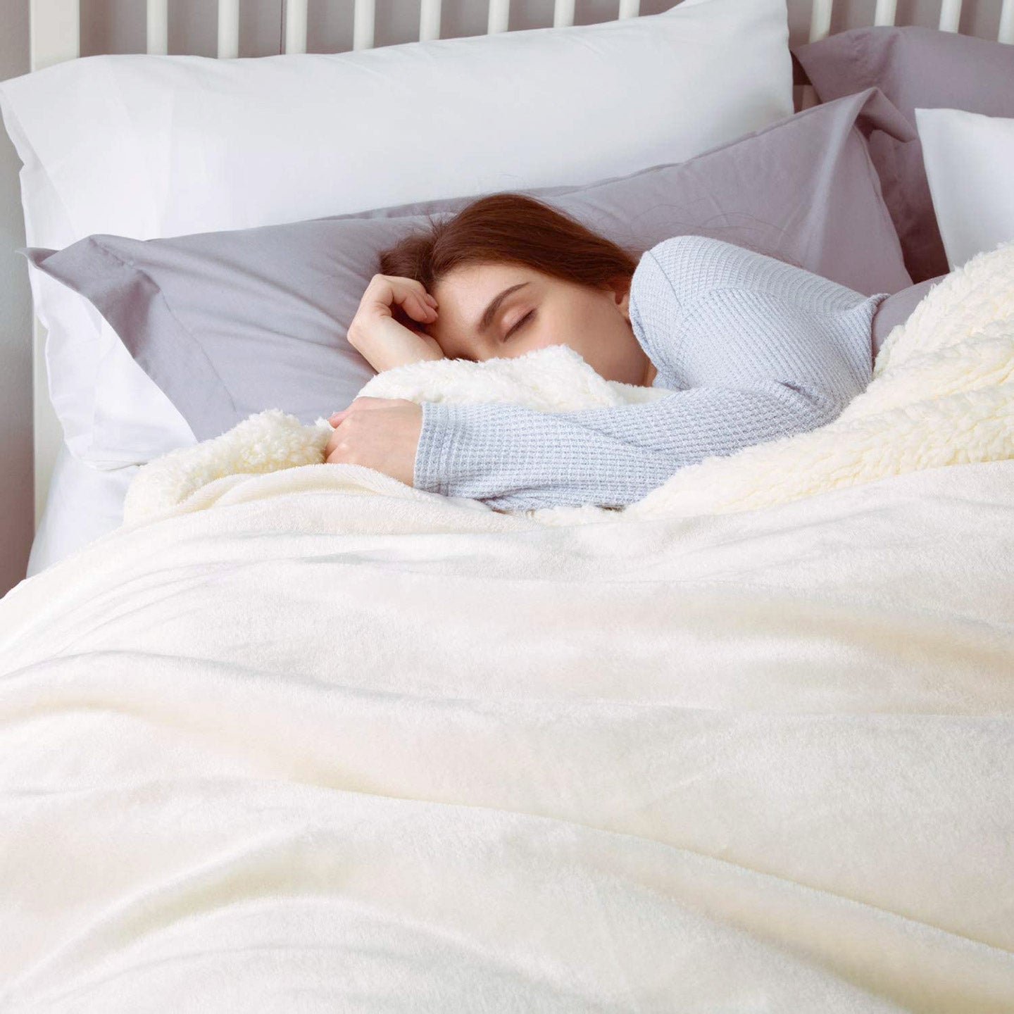 Ultra Soft Sherpa Throw Blanket - Off White