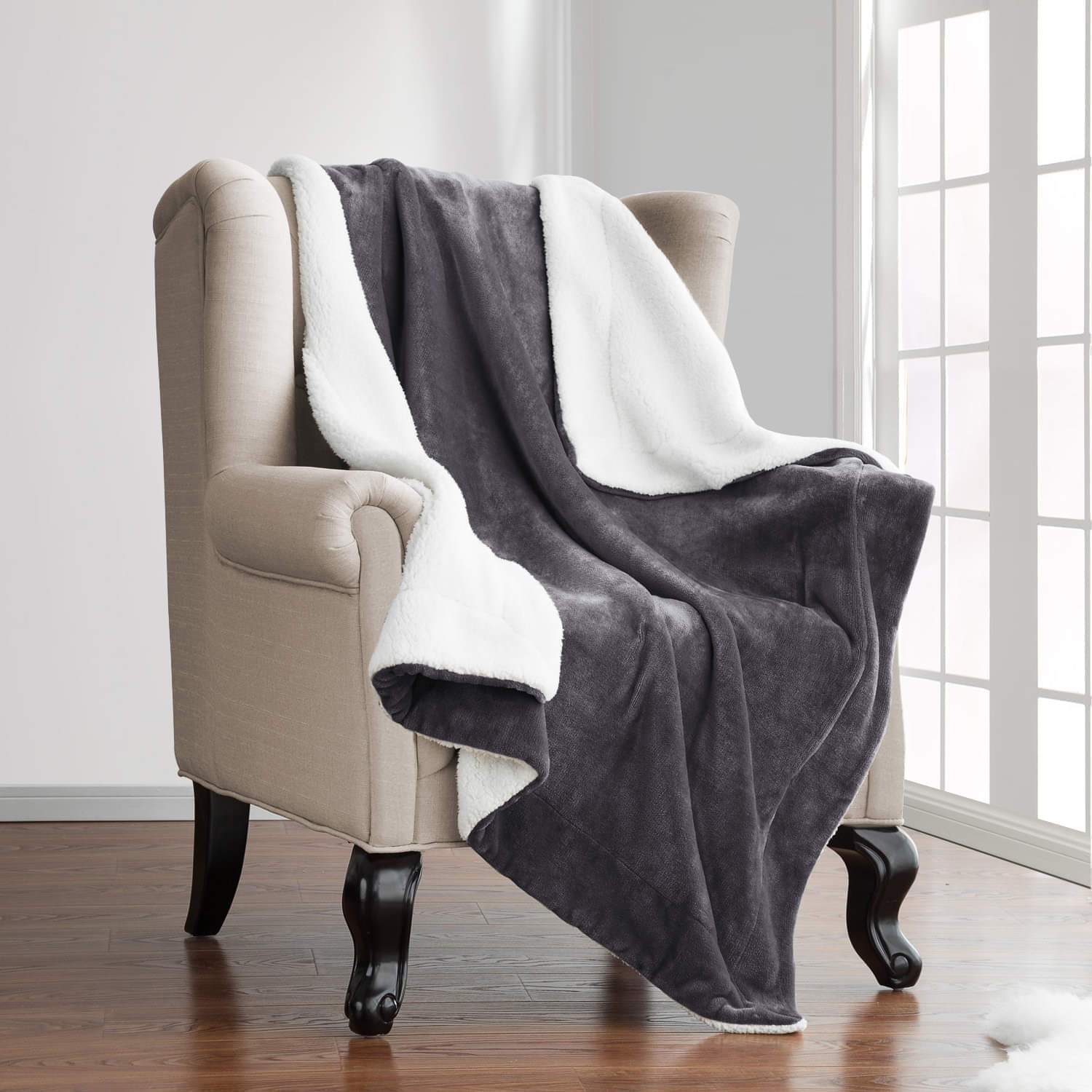 Ultra Soft Sherpa Throw Blanket - Grey