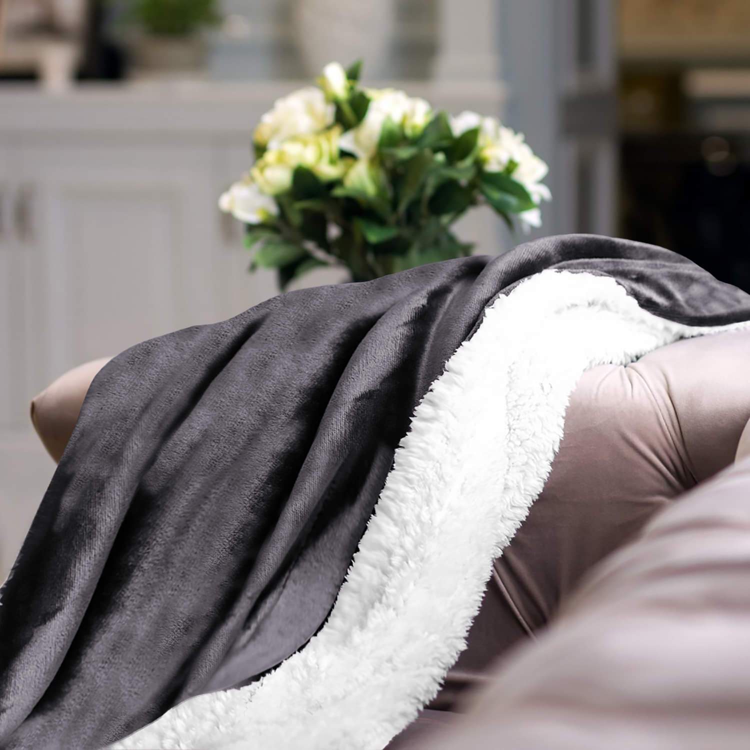 Ultra Soft Sherpa Throw Blanket - Grey