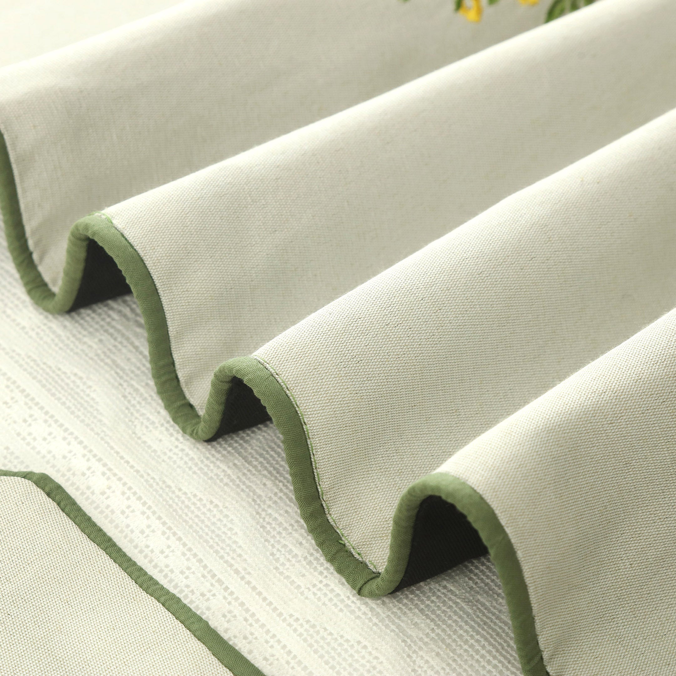 Luxe Serenity - Dining Table Set