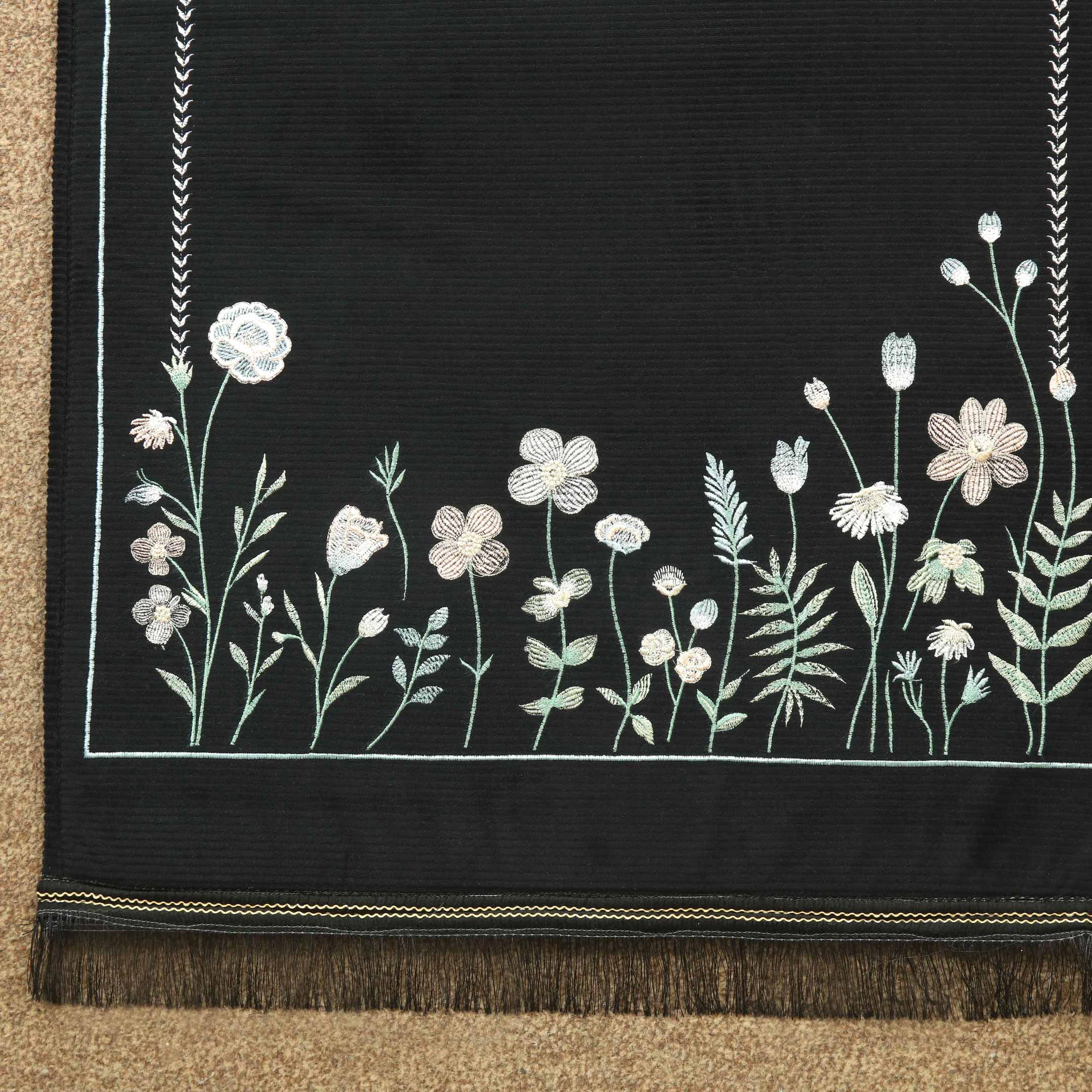 RUH-E-RIYADH Embroidered Velvet Prayermat