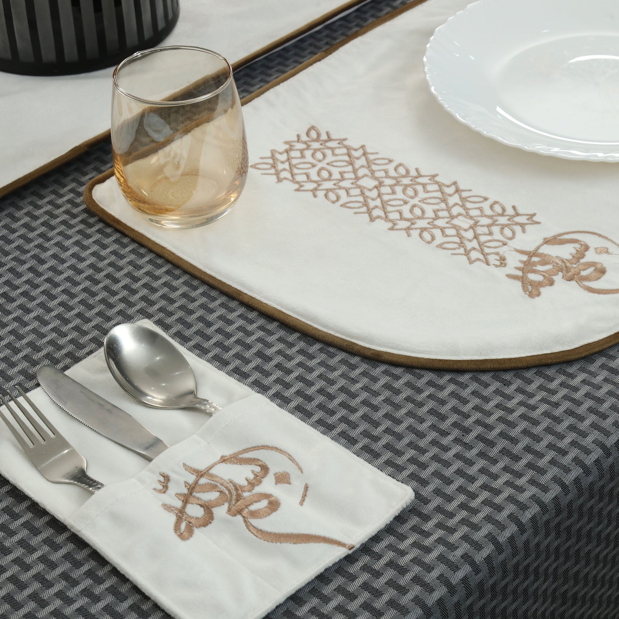 Bismillah Embroidered - Dining Table Set