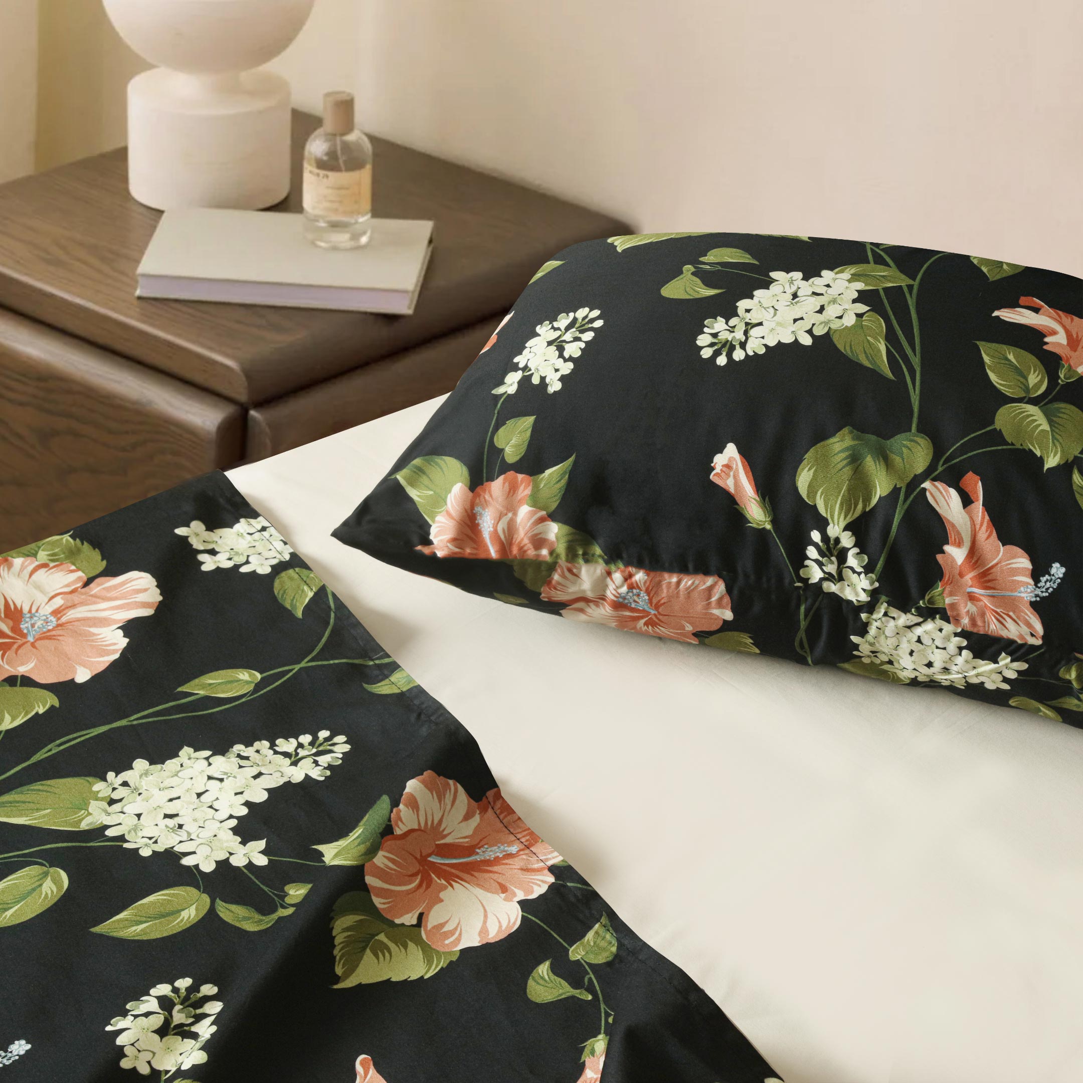 Noire Garden Bedsheet Set