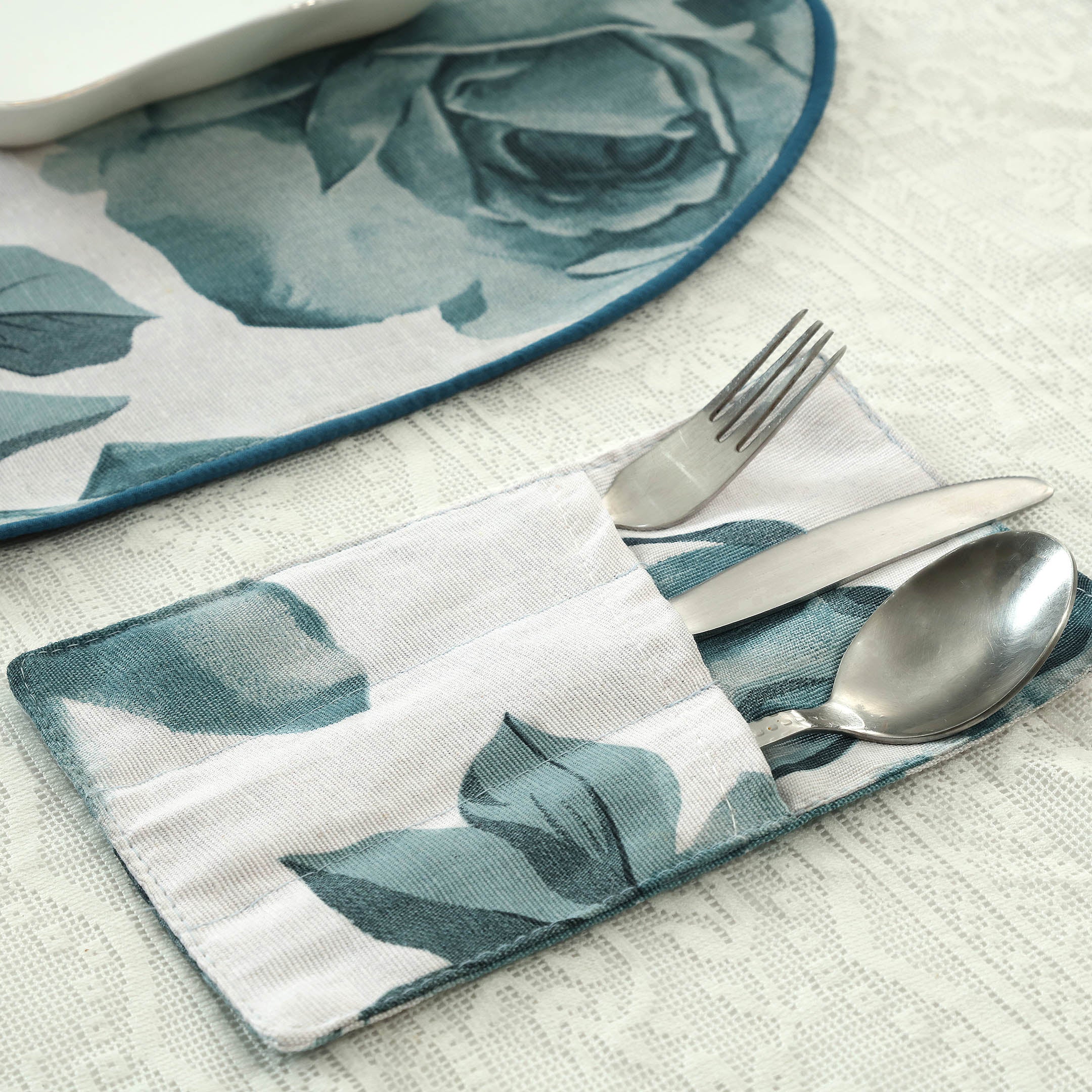 Opulence Touch - Dining Table Set