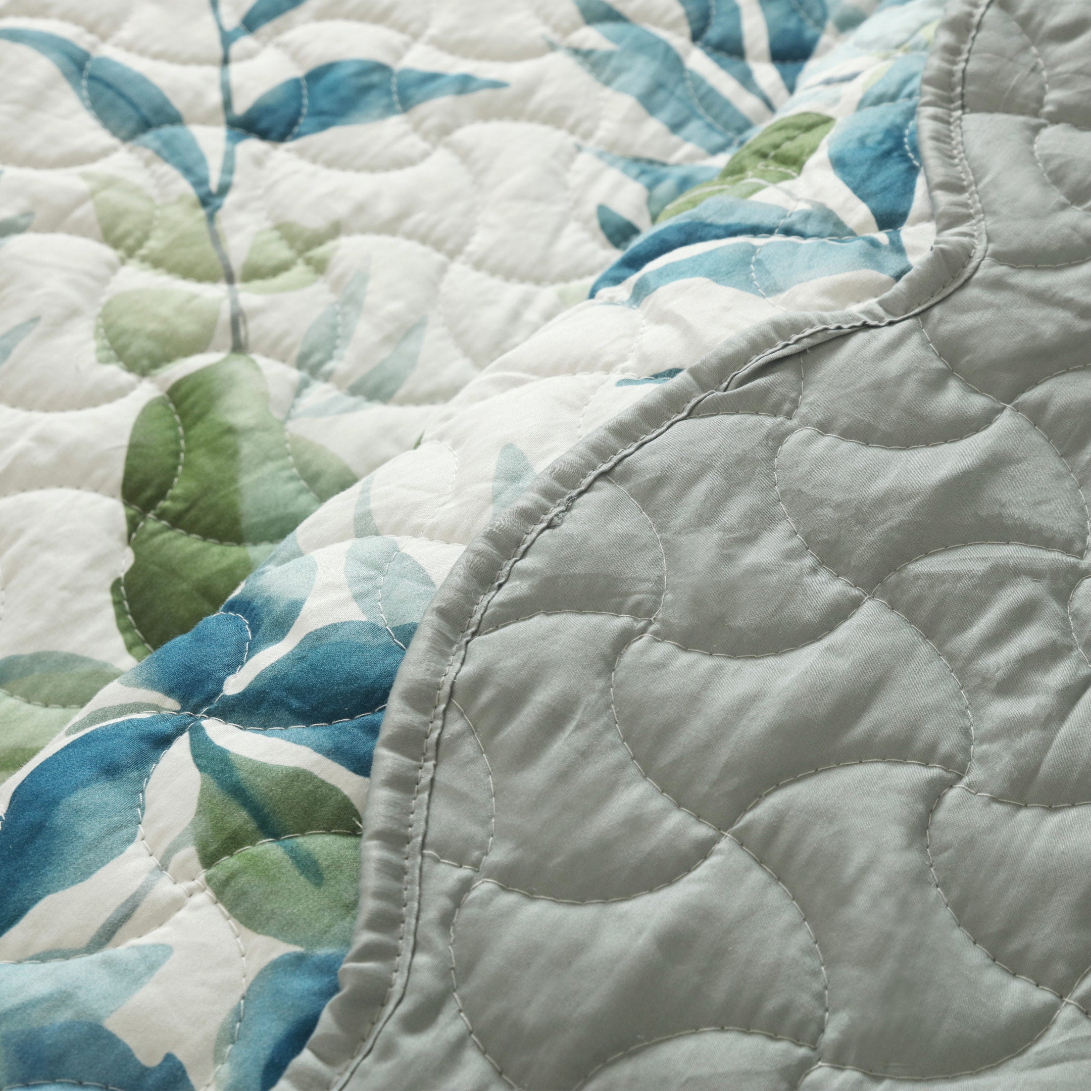 Blue Orchard Summer Quilted Bedspread-3pc Set