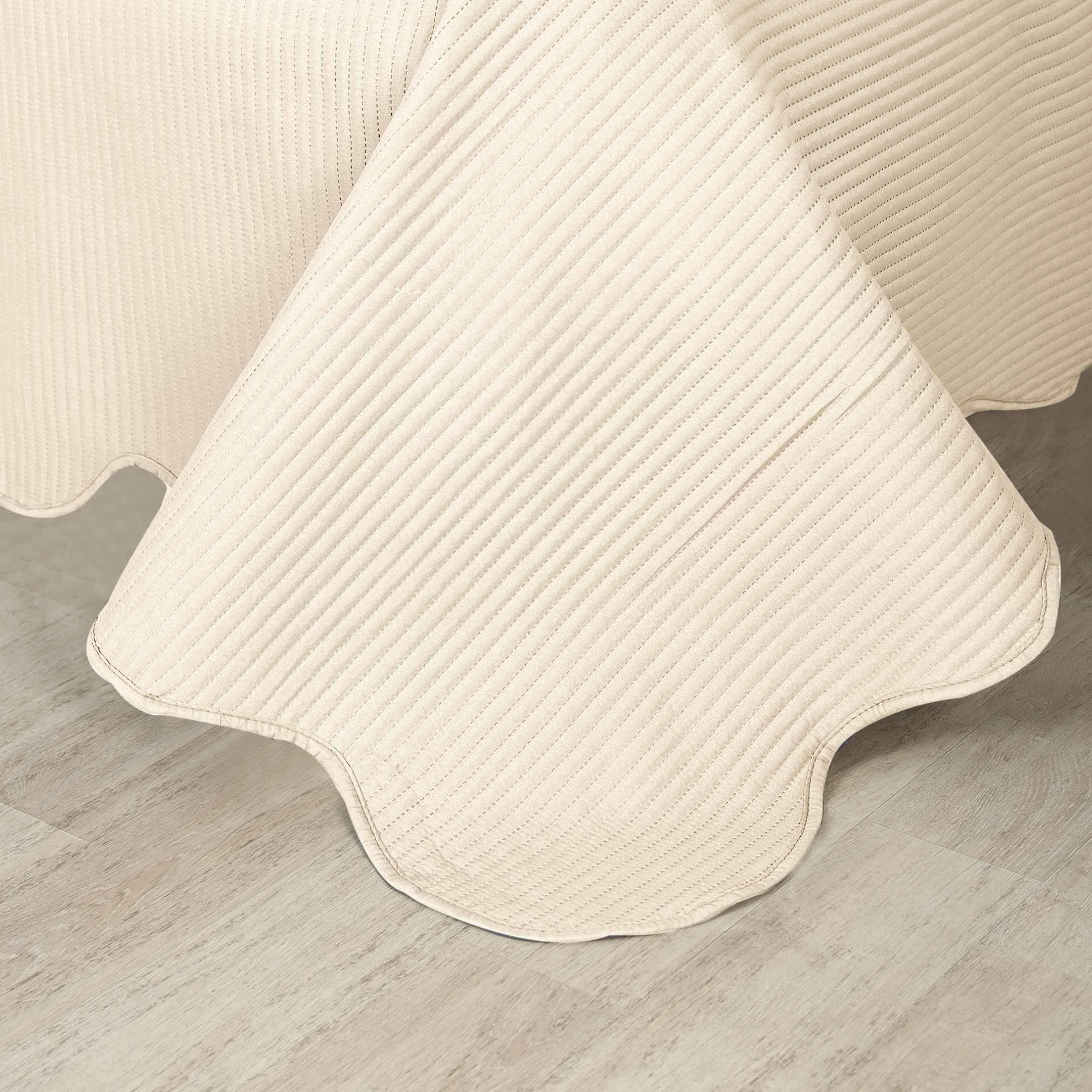 Line Embossed Ultrasonic Quilted Bedspread 6 pcs Set Beige