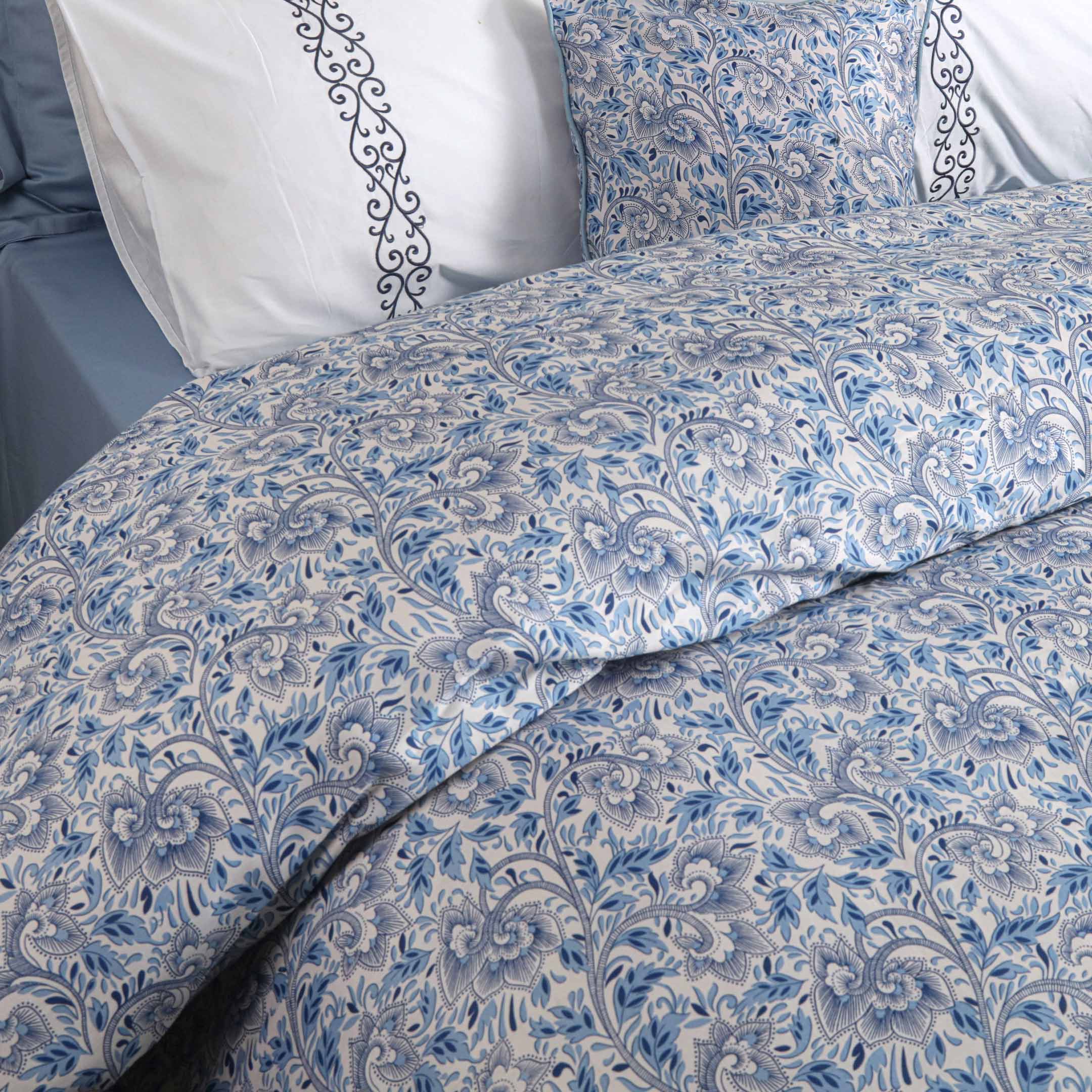 Serene Paisley Printed Summer Duvet Cover