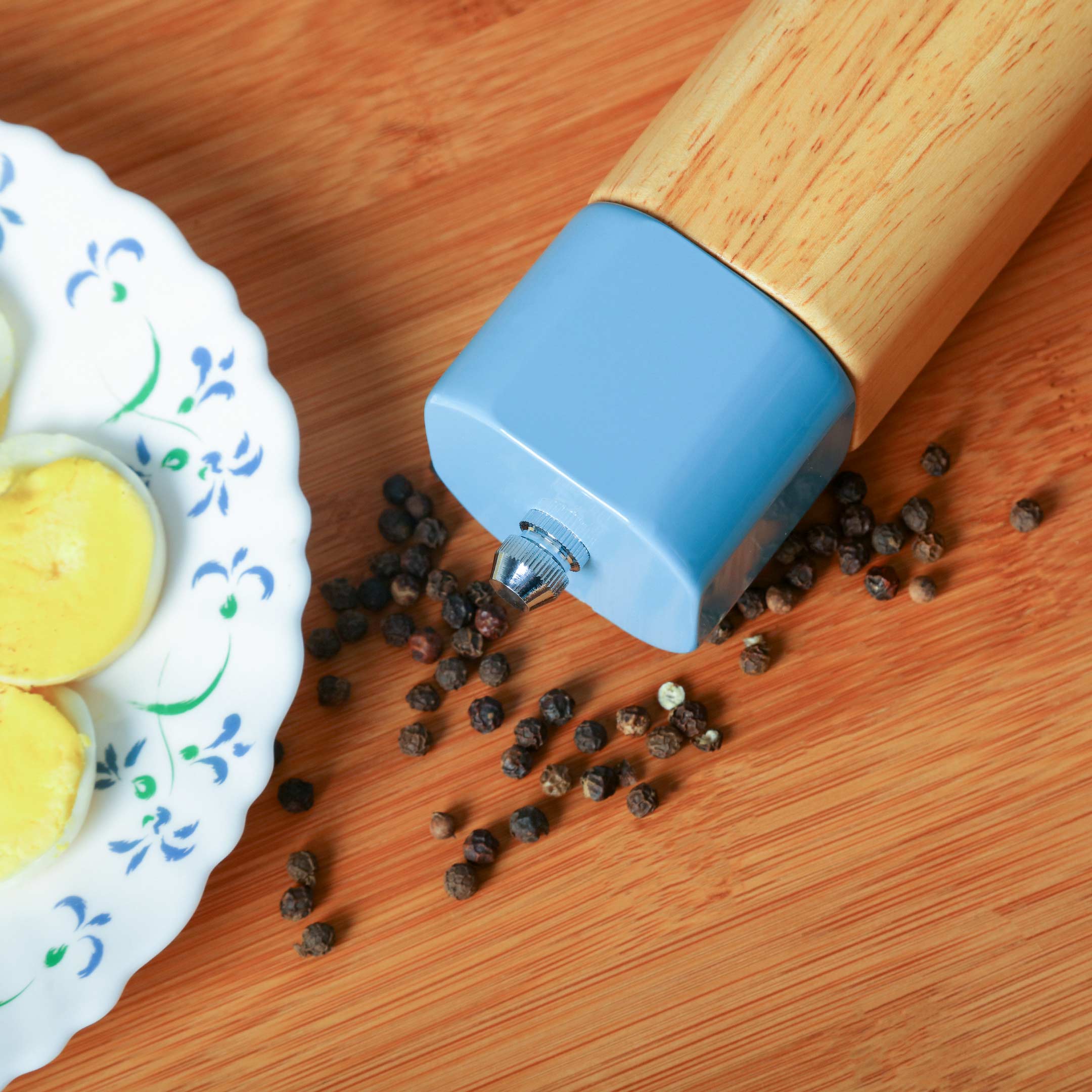 Classic Style Spice Crusher with Strong Adjustable Ceramic Grinder