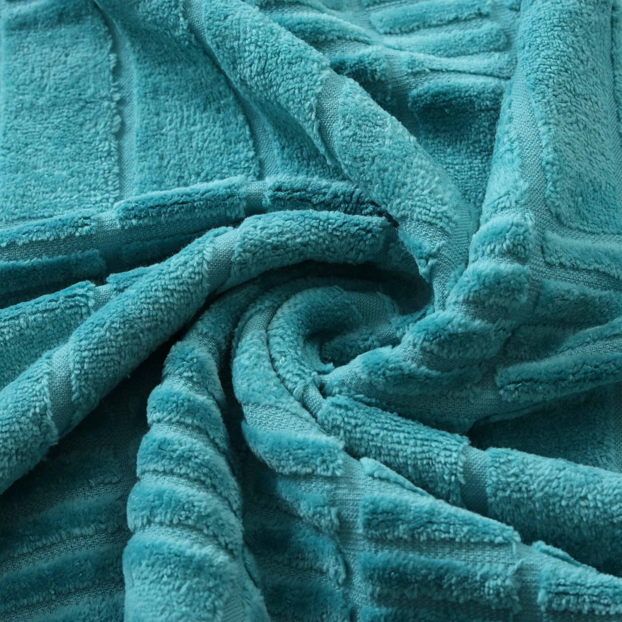 Premier Quality Strip Pattern Bath Towels