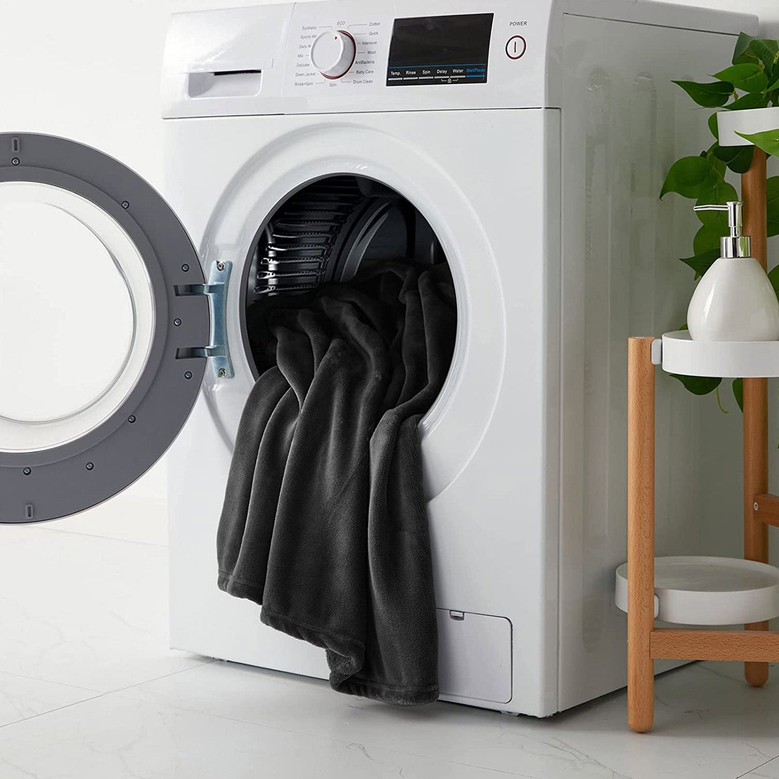 Fluffy Mink Fleece Throw Blanket- Black