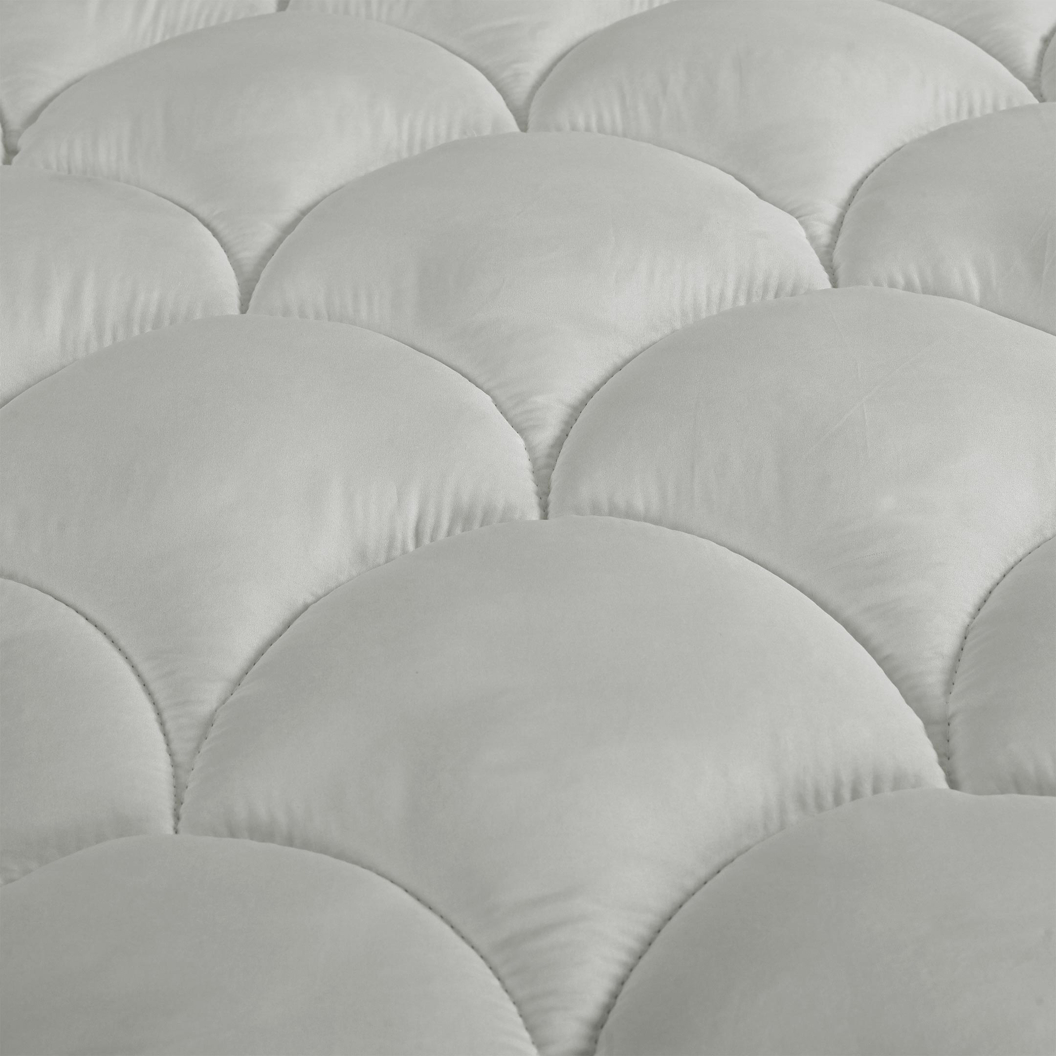 Seashell Quilted Mattress Topper Silver