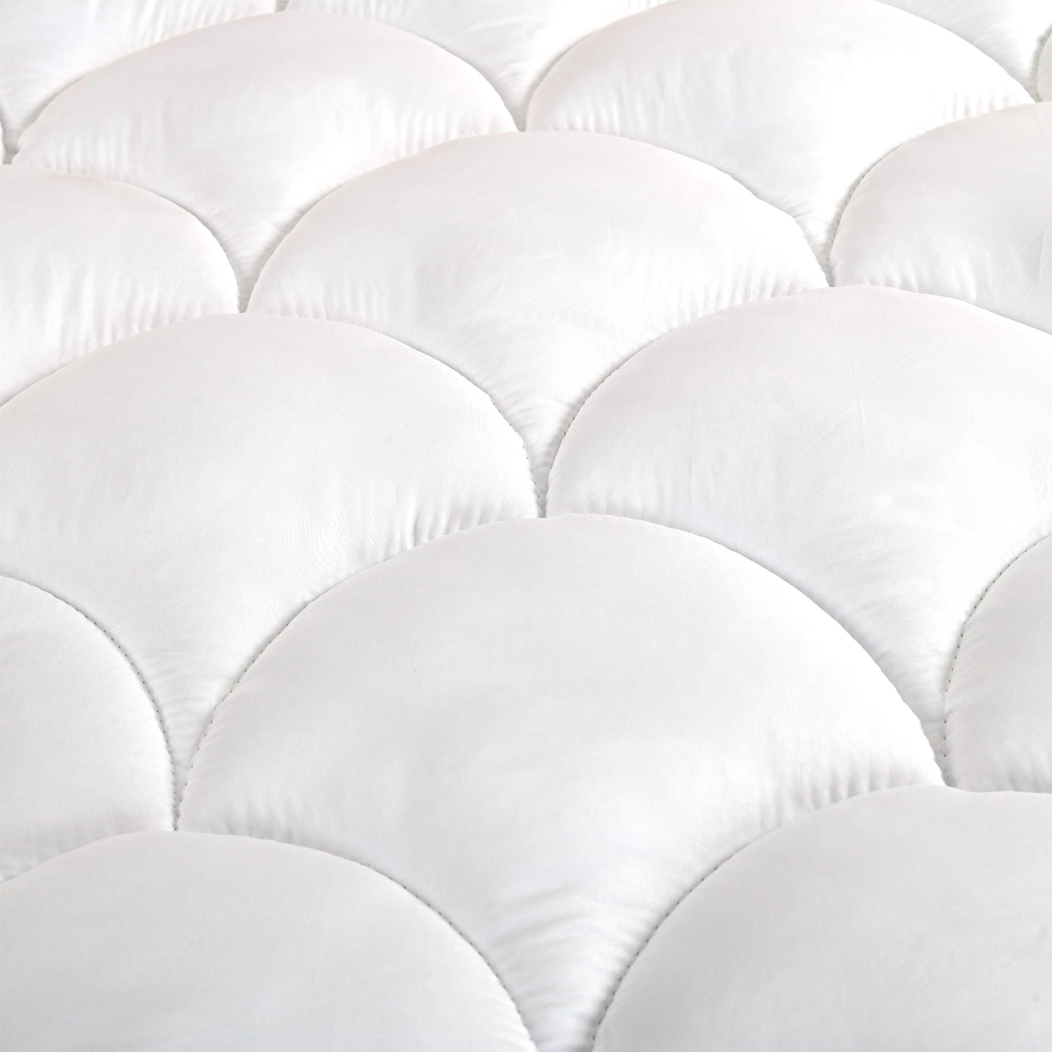 Seashell Quilted Mattress Topper White