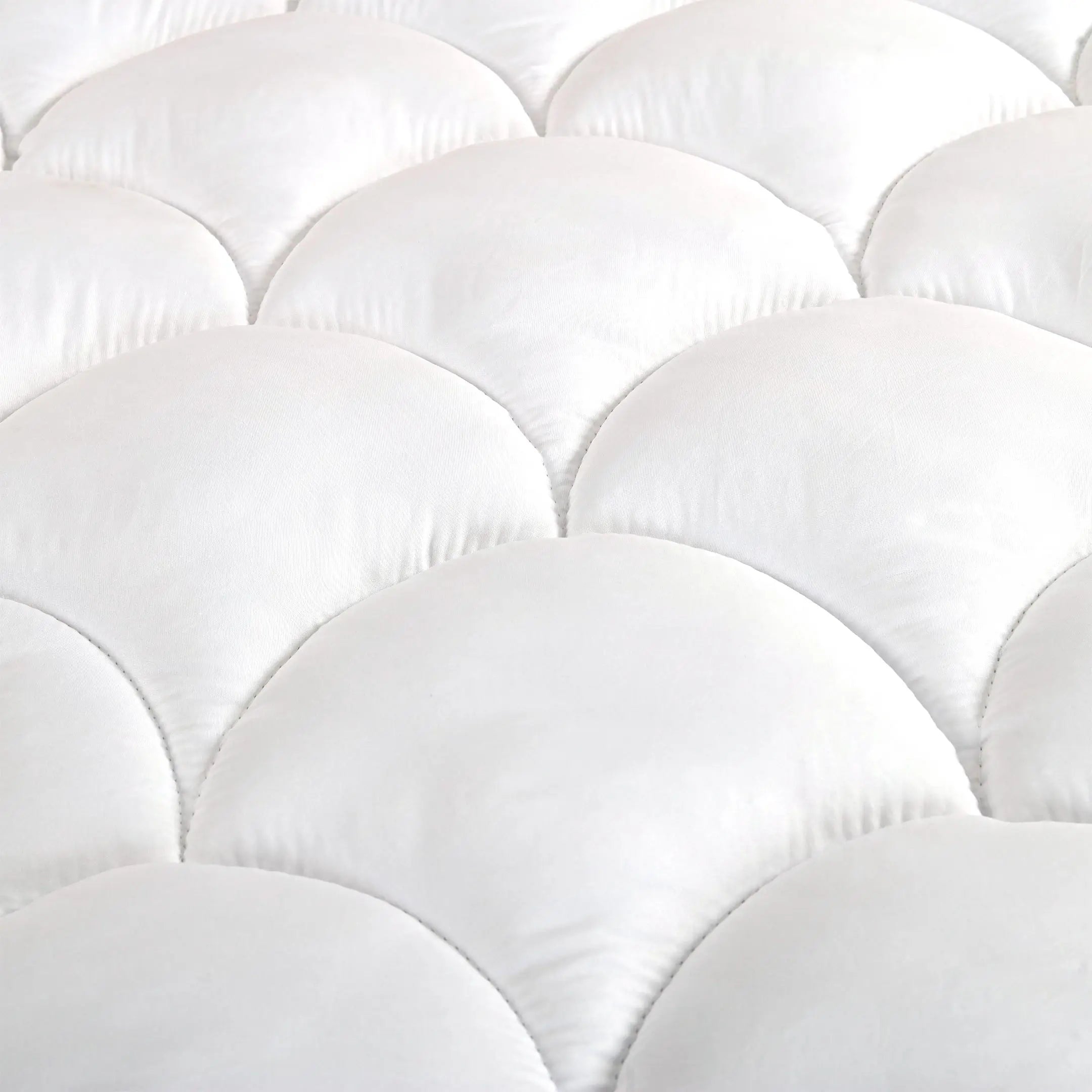 Seashell Quilted Mattress Topper White