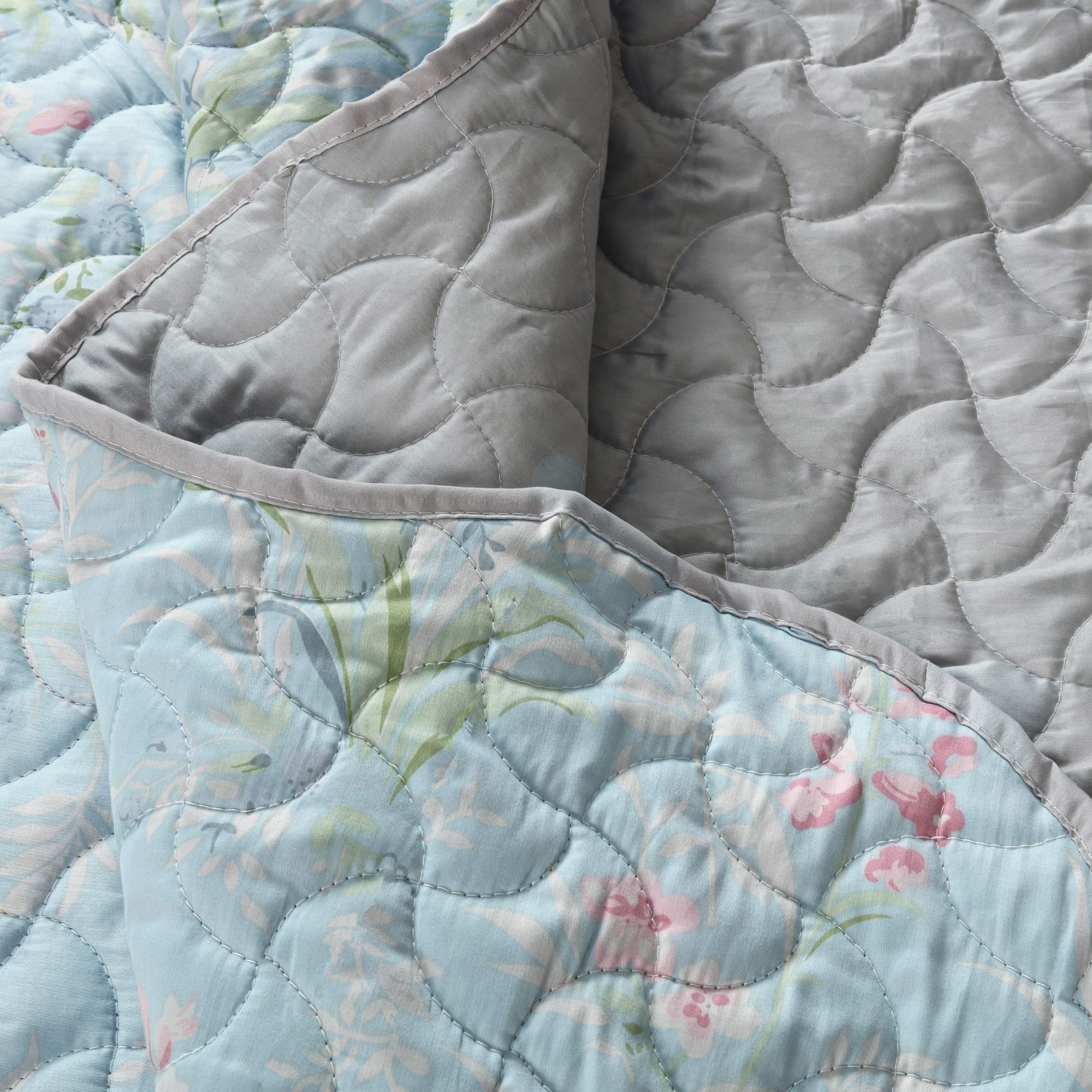Soft Meadow Sateen Quilted Summer Bedspread 3PCS Set