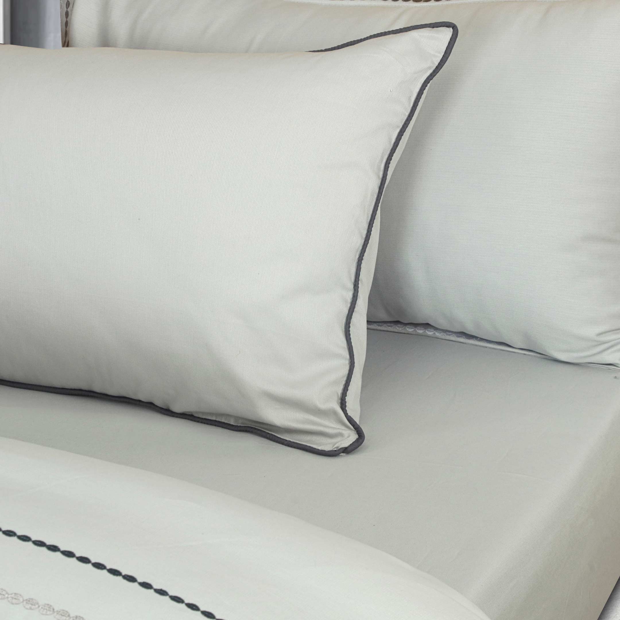 Mist Horizon Embroidered Duvet Cover Set