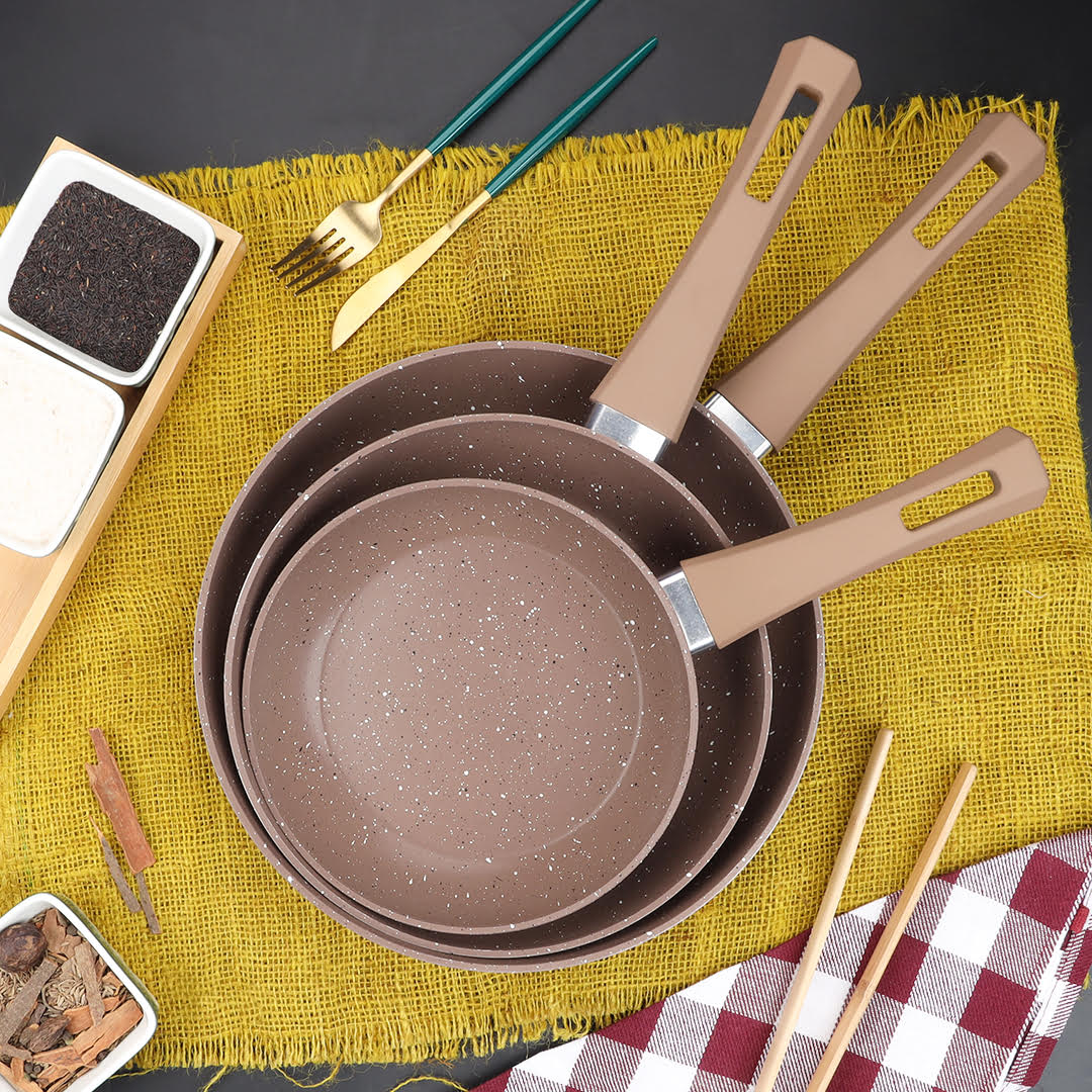 Universal No Fumes Brown Non-Stick Frying Pan