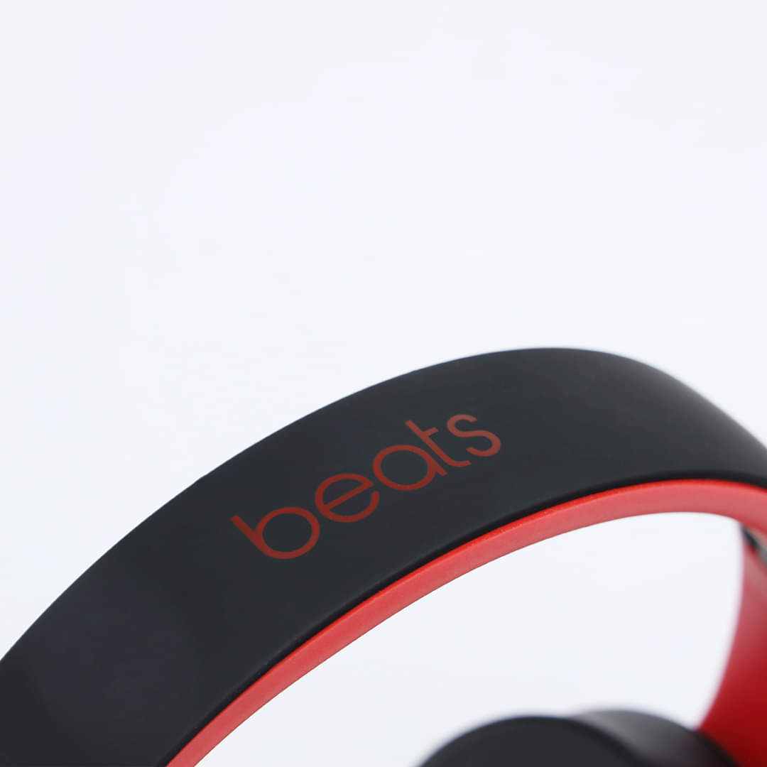 Beats Studio  Wireless Bluetooth Head phones
