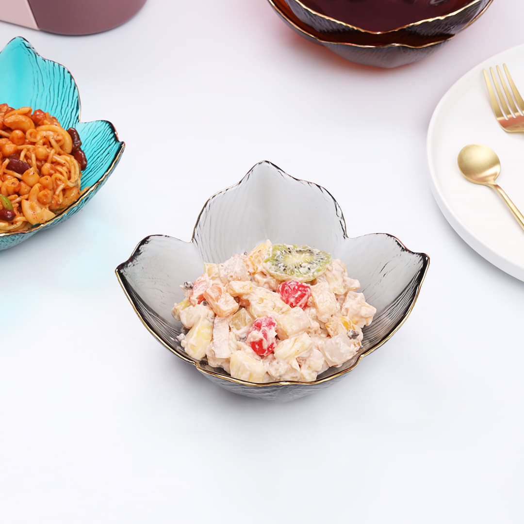 Asiatic Lily shaped Glass Serving Bowl